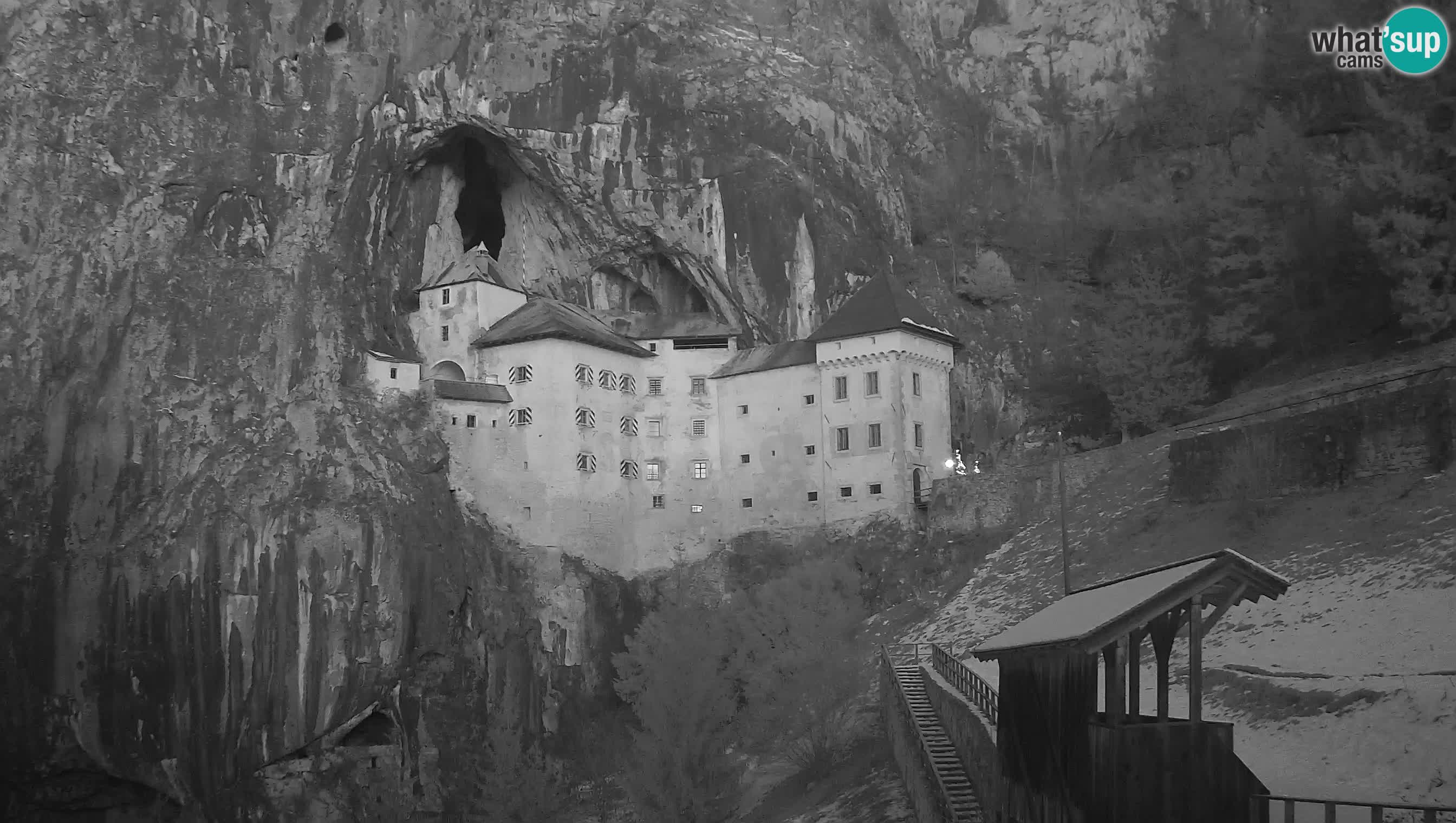 Live Webcam Grad Predjama – Château de Predjama – Postojna – Slovénie