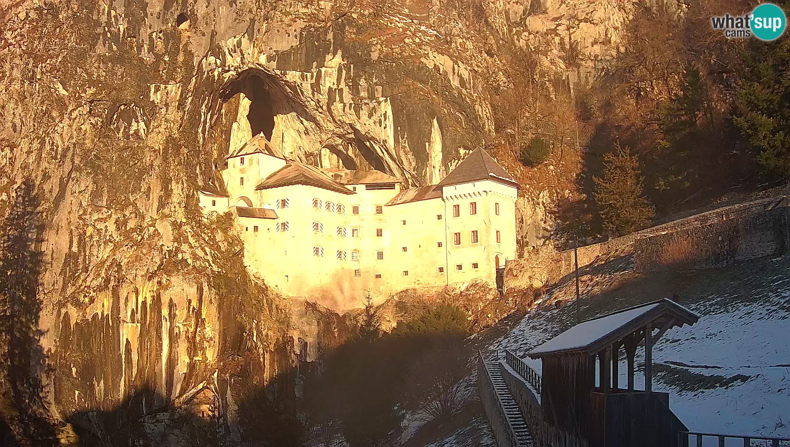 Live Webcam Grad Predjama – Château de Predjama – Postojna – Slovénie