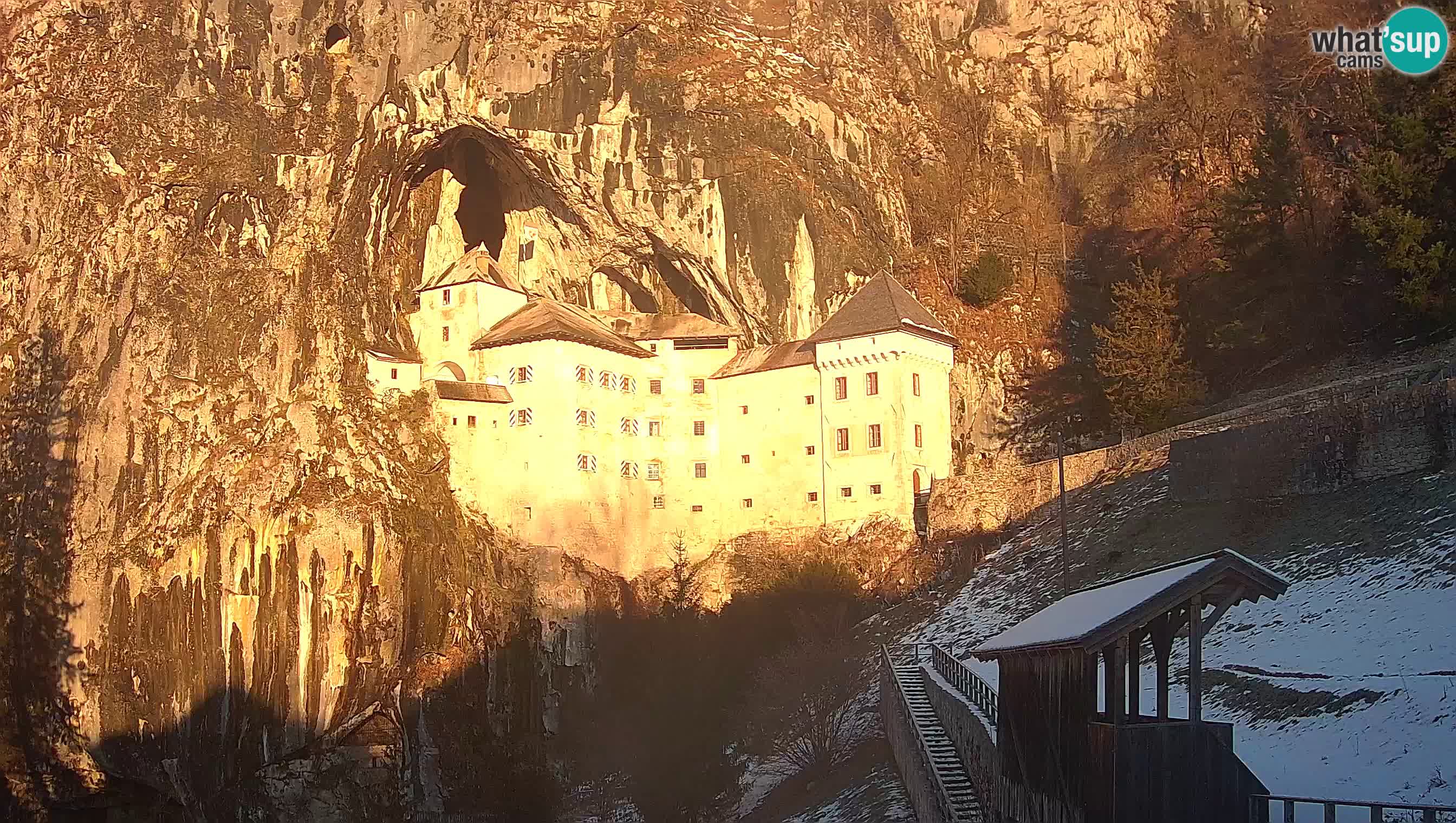 Live Webcam Grad Predjama – Château de Predjama – Postojna – Slovénie