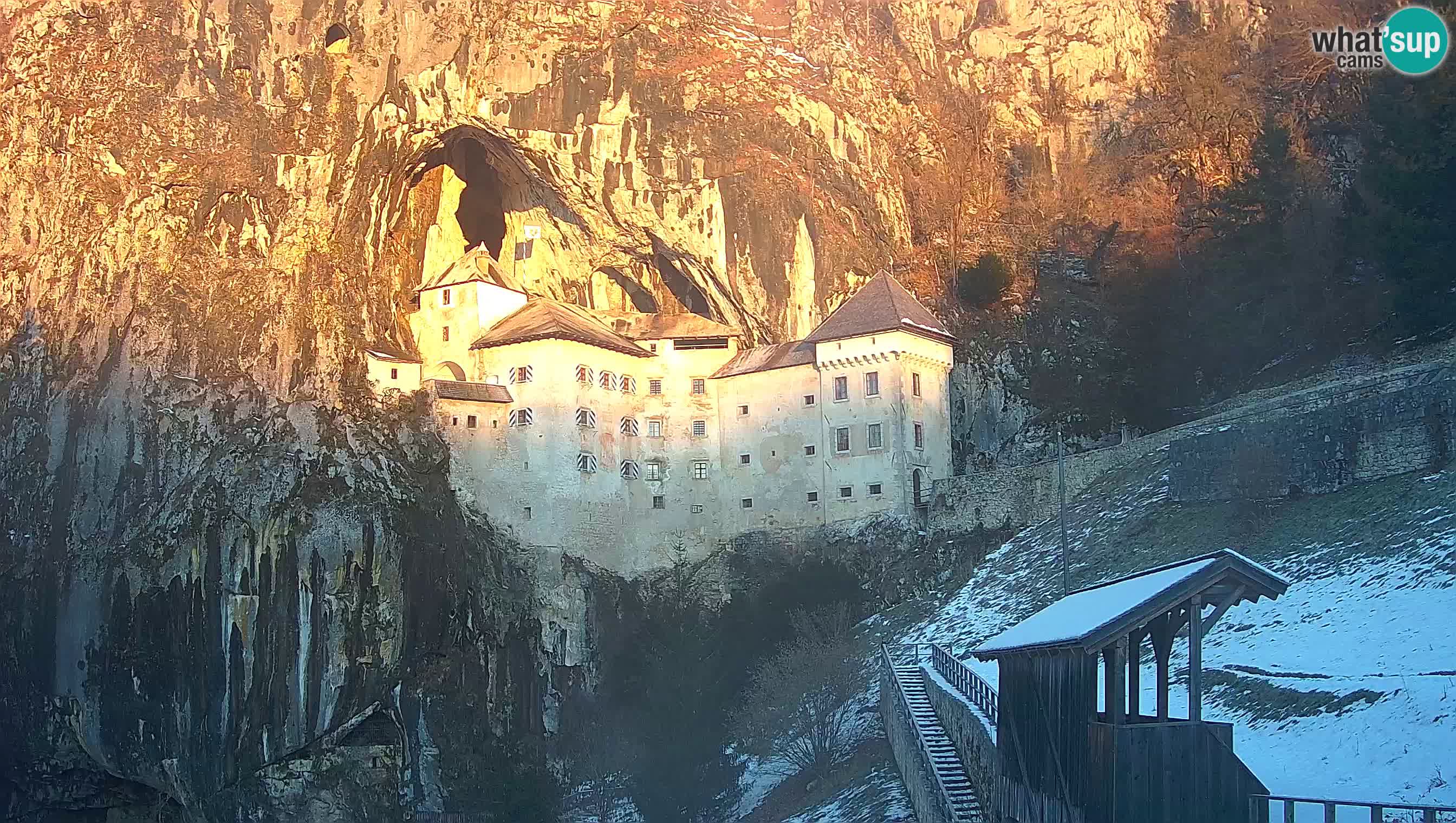 Live Webcam Grad Predjama – Château de Predjama – Postojna – Slovénie