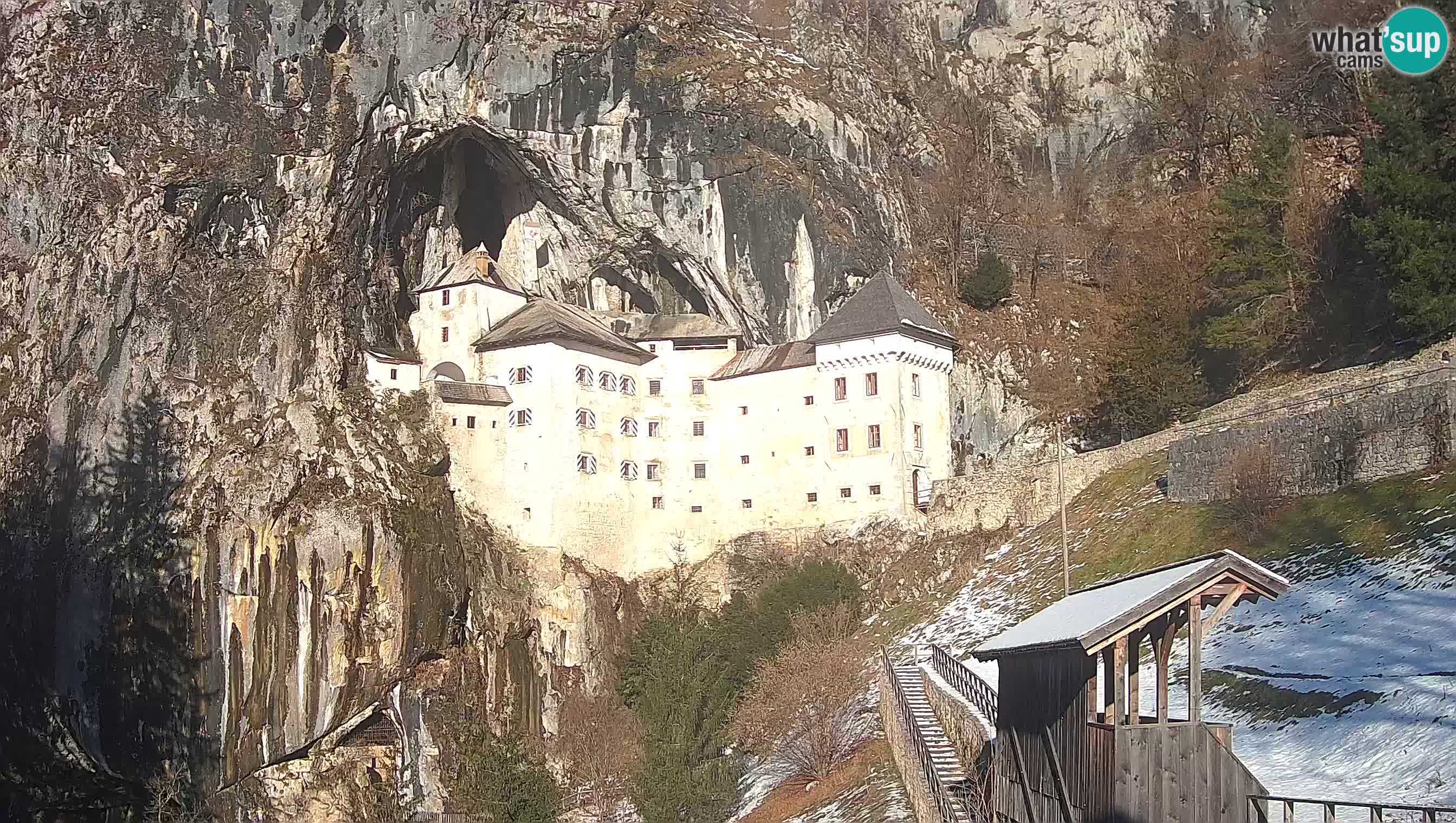 Live Webcam Grad Predjama – Château de Predjama – Postojna – Slovénie