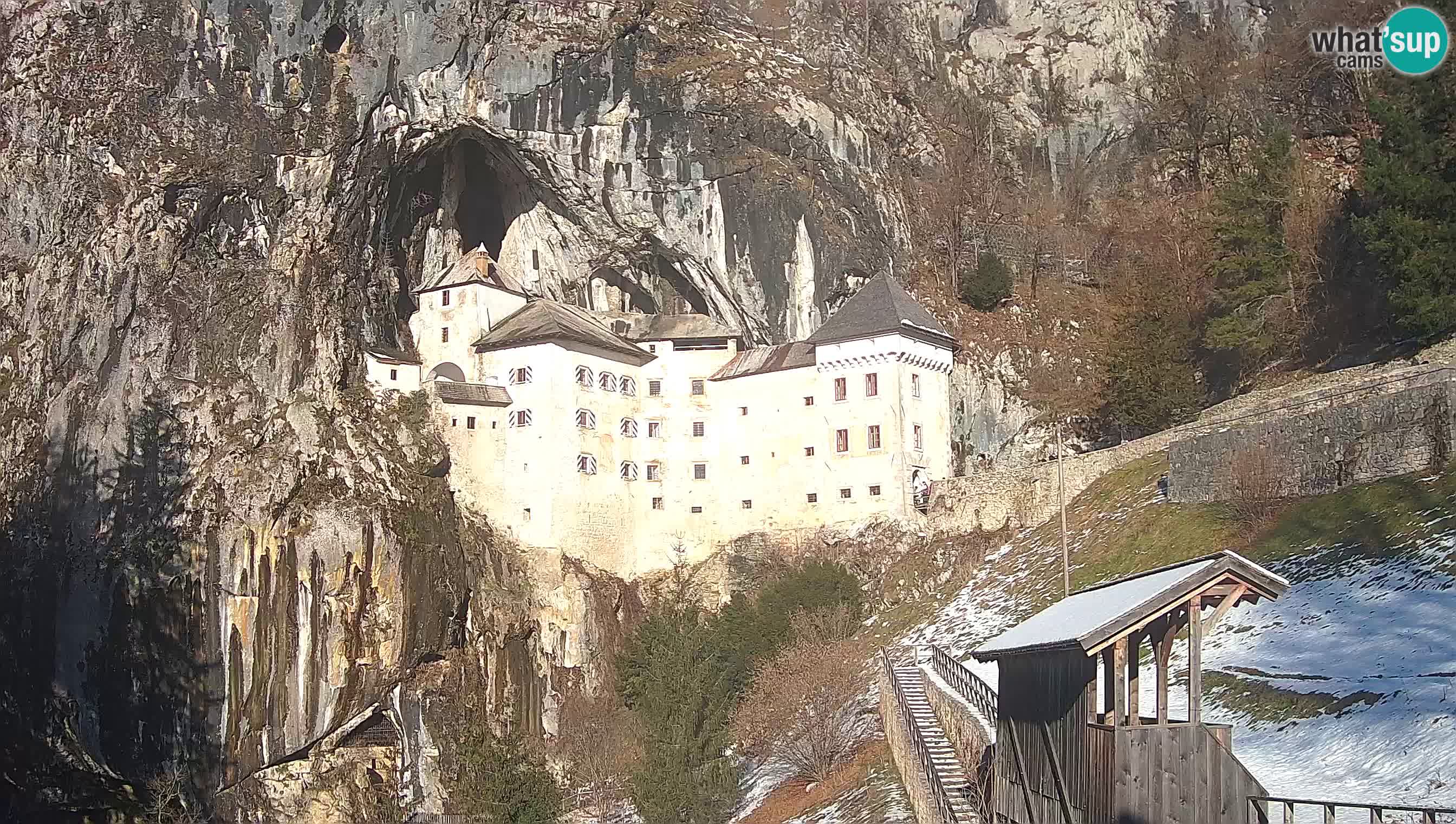 Live Webcam Grad Predjama – Château de Predjama – Postojna – Slovénie