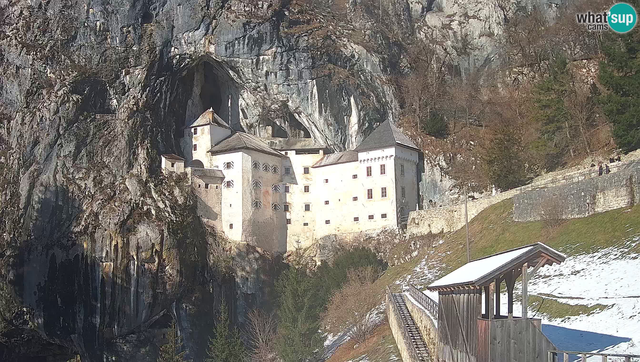 Live Webcam Grad Predjama – Château de Predjama – Postojna – Slovénie