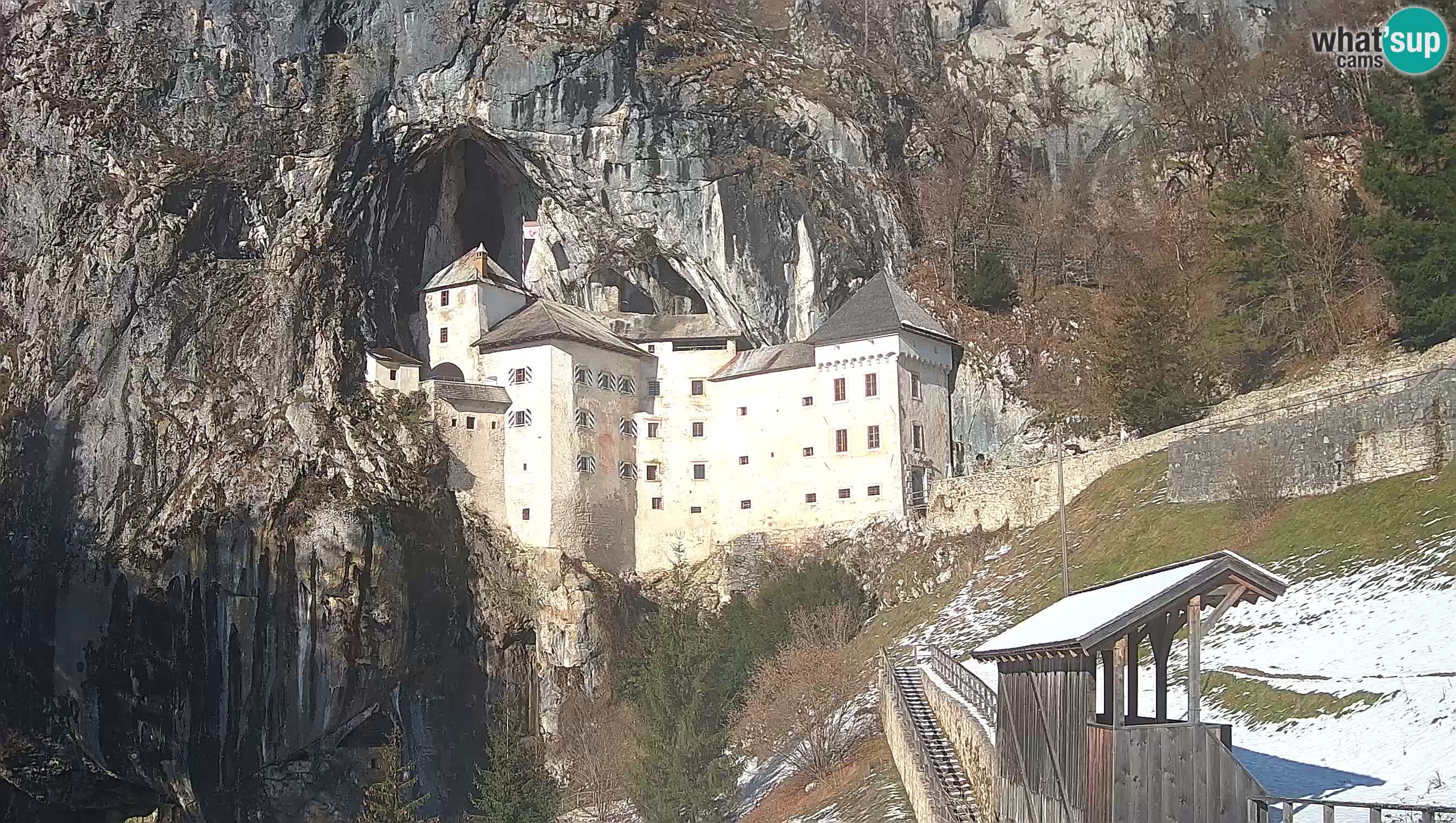 Live Webcam Grad Predjama – Château de Predjama – Postojna – Slovénie