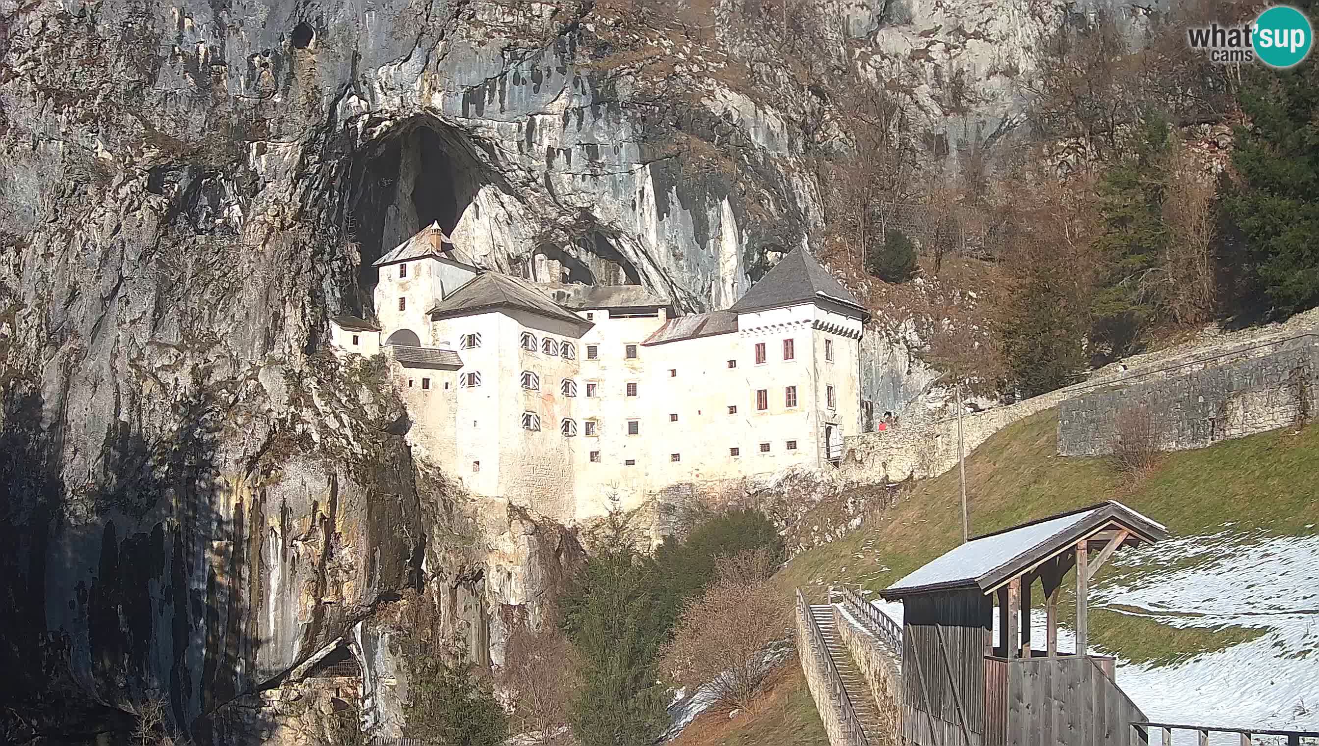 Live Webcam Predjamski grad – Predjama Castle – Postojna – Slovenia