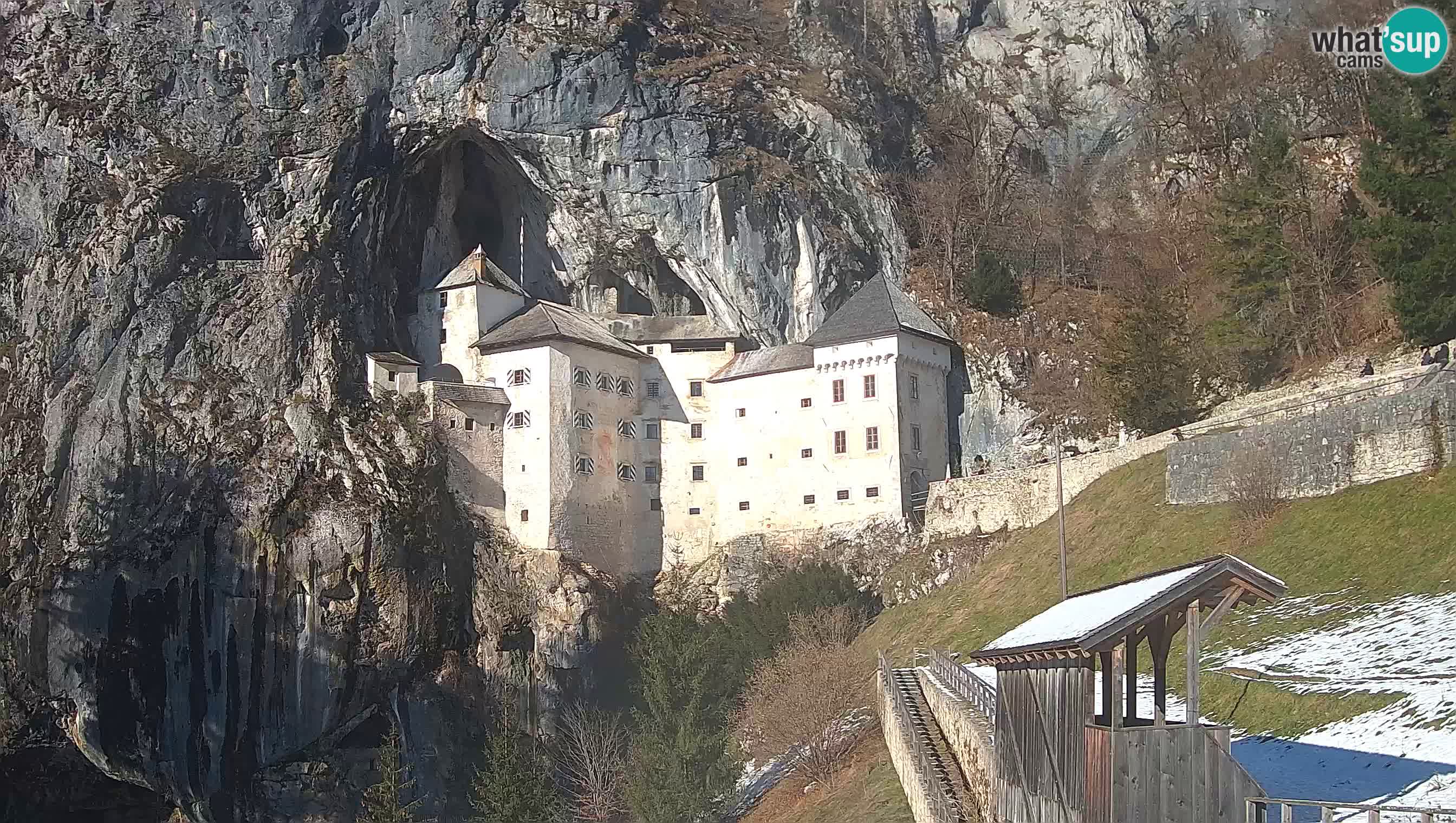 Live Webcam Grad Predjama – Château de Predjama – Postojna – Slovénie