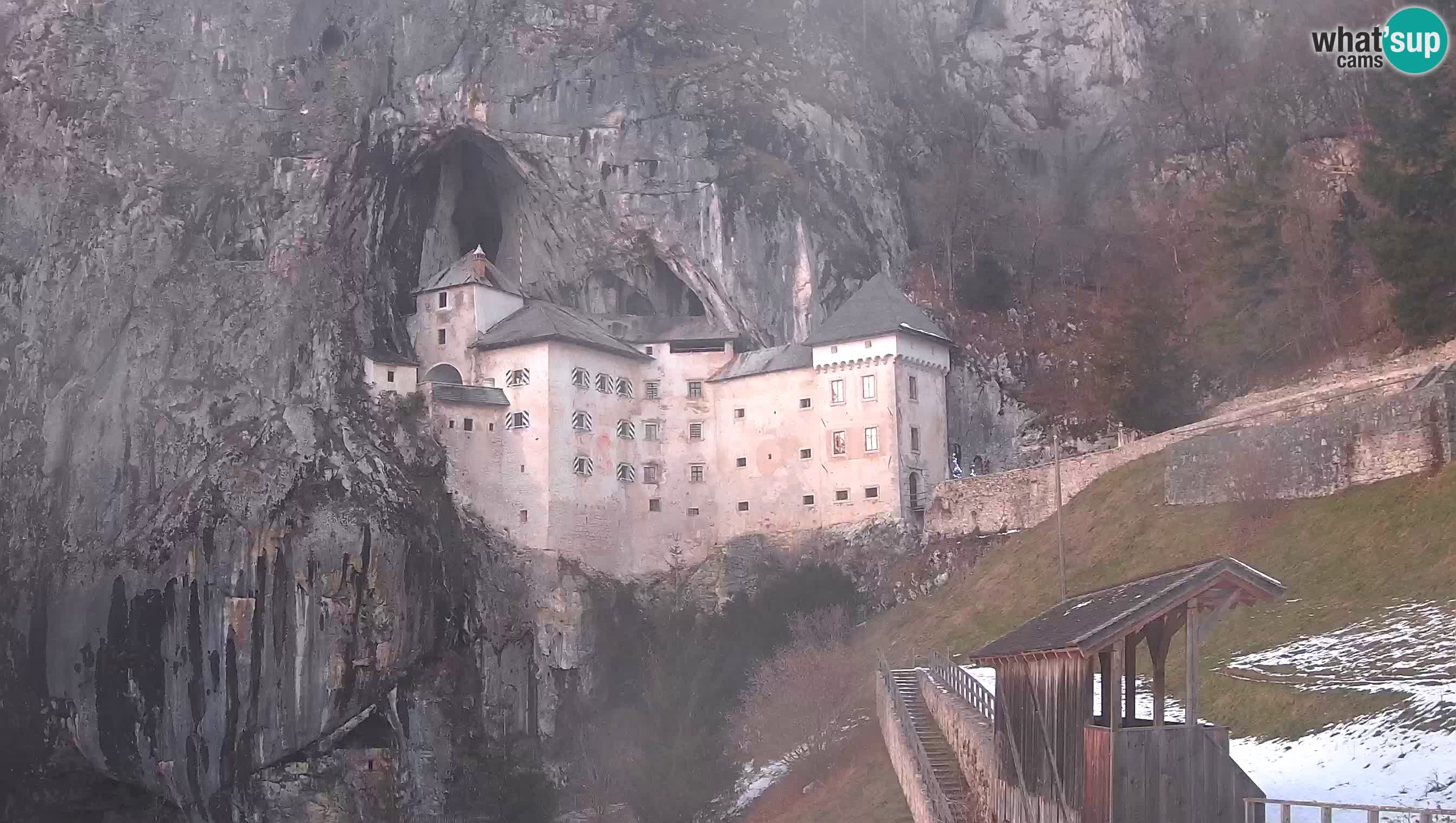 Live Webcam Predjamski grad – Predjama Castle – Postojna – Slovenia