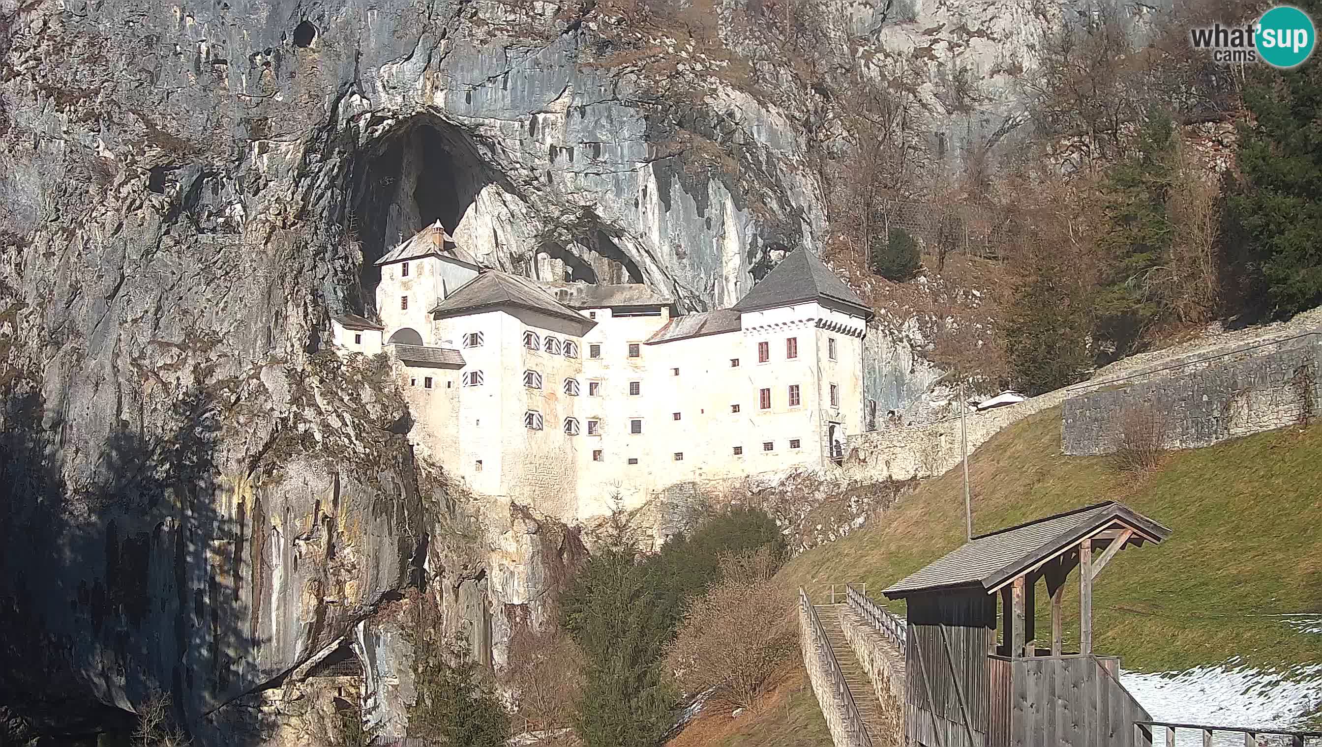 Live Webcam Höhlenburg Predjama – Postojna – Slowenien