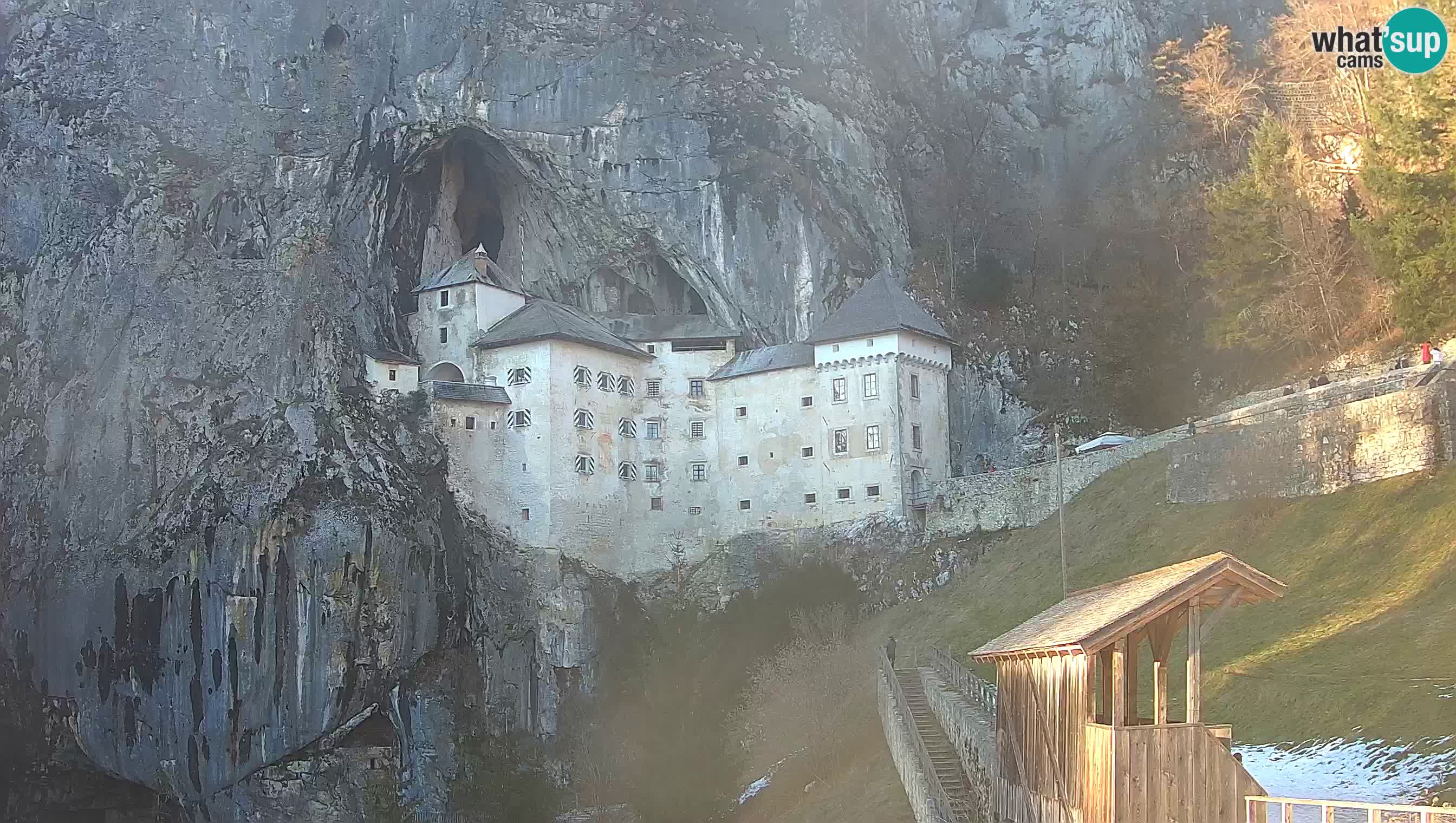 Live Webcam Castello di Predjama – Postumia – Slovenia