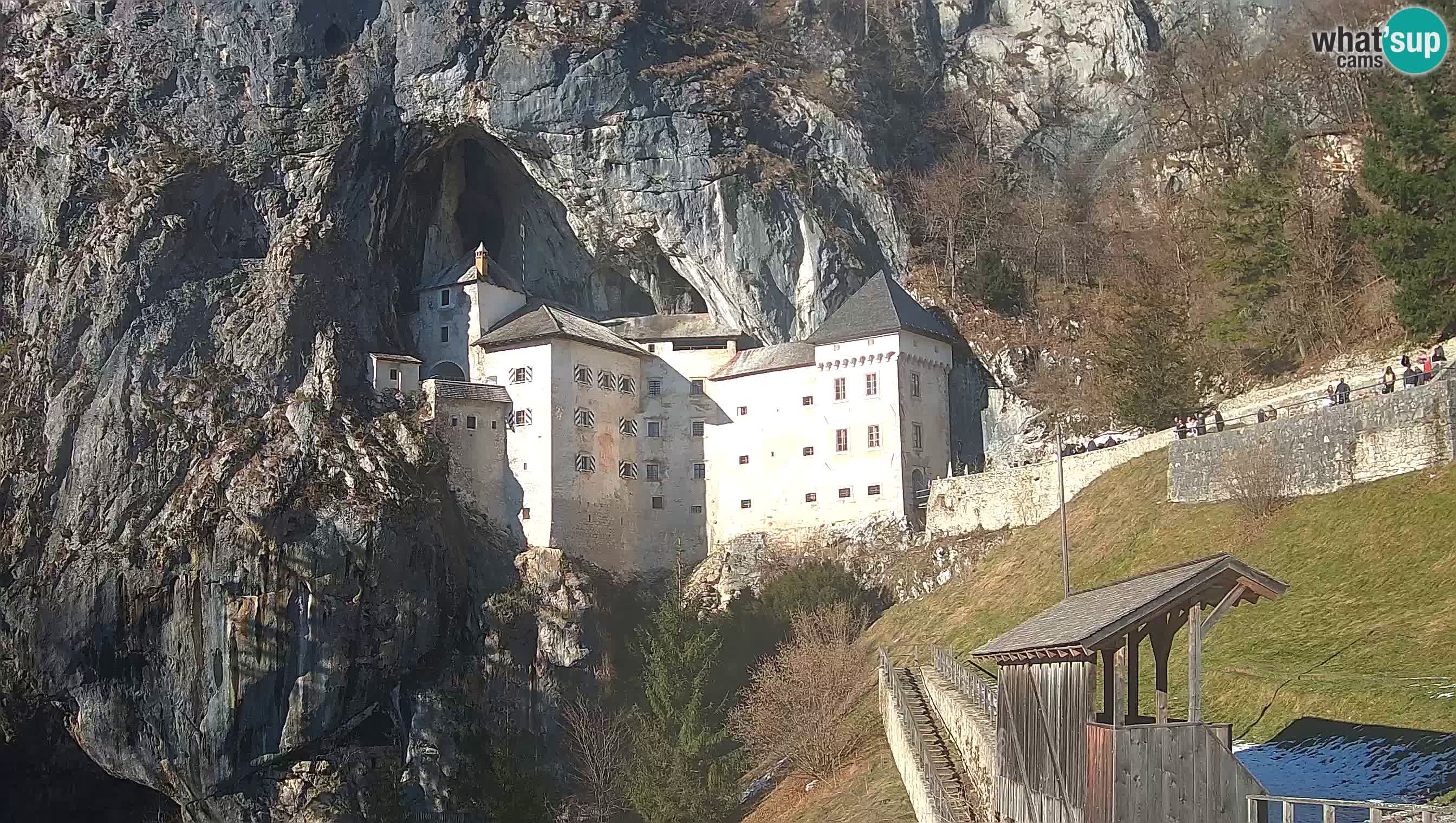 Live Webcam Grad Predjama – Château de Predjama – Postojna – Slovénie