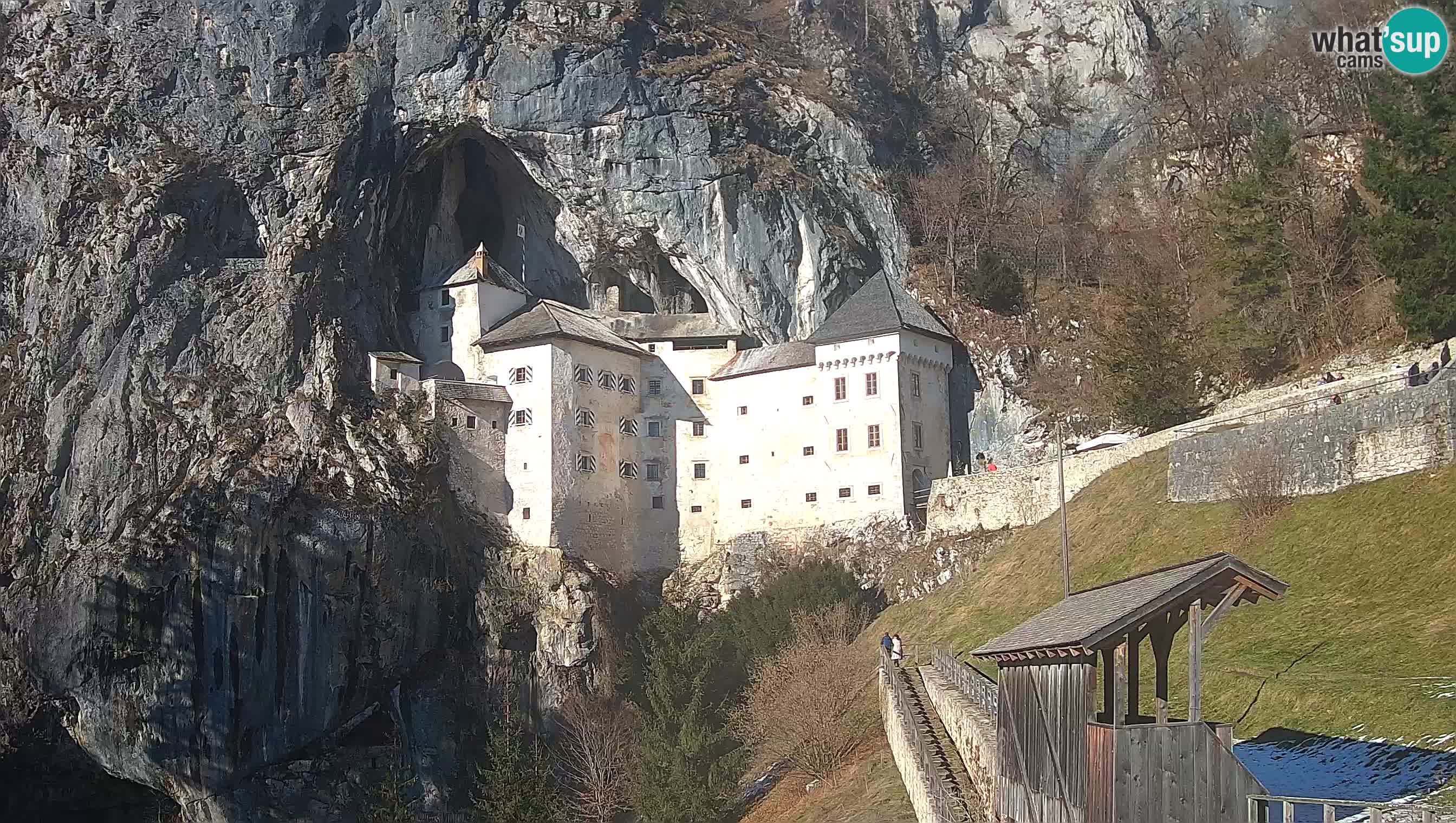 Live Webcam Grad Predjama – Château de Predjama – Postojna – Slovénie