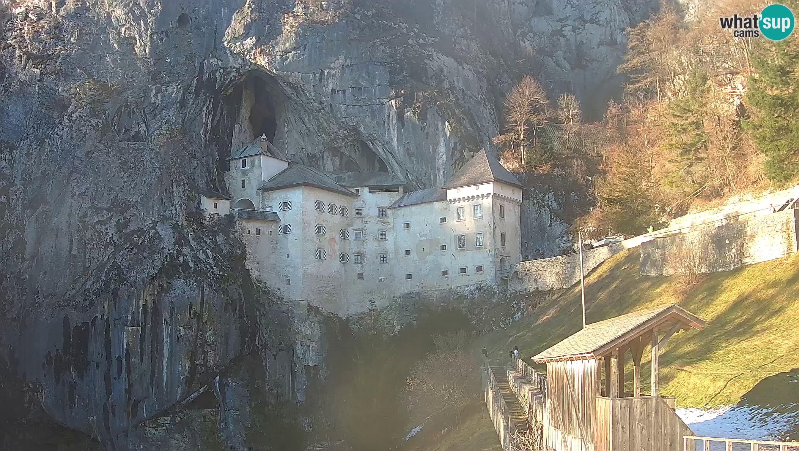 Live Webcam Predjamski grad – Predjama Castle – Postojna – Slovenia