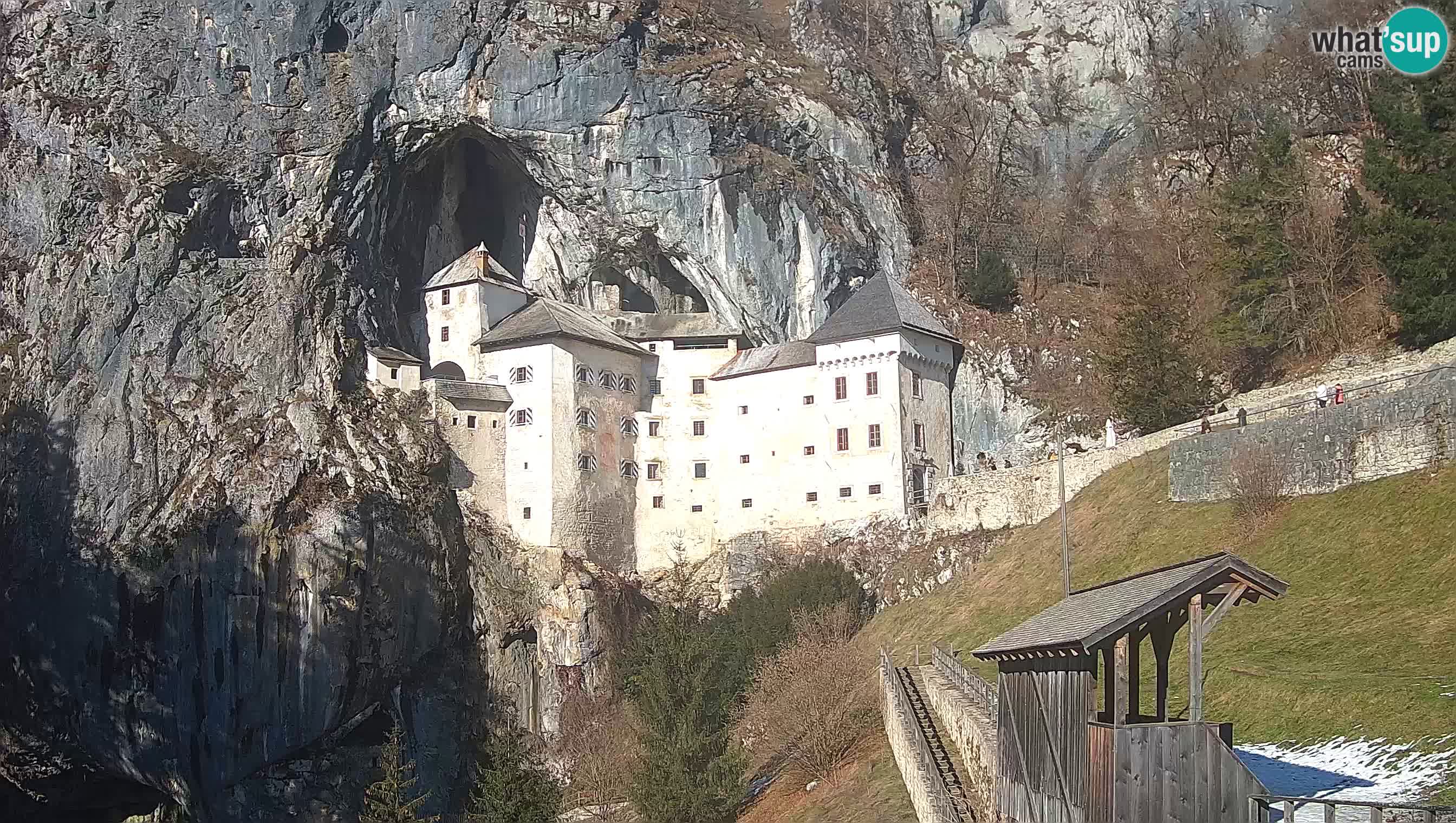 Live Webcam Castello di Predjama – Postumia – Slovenia