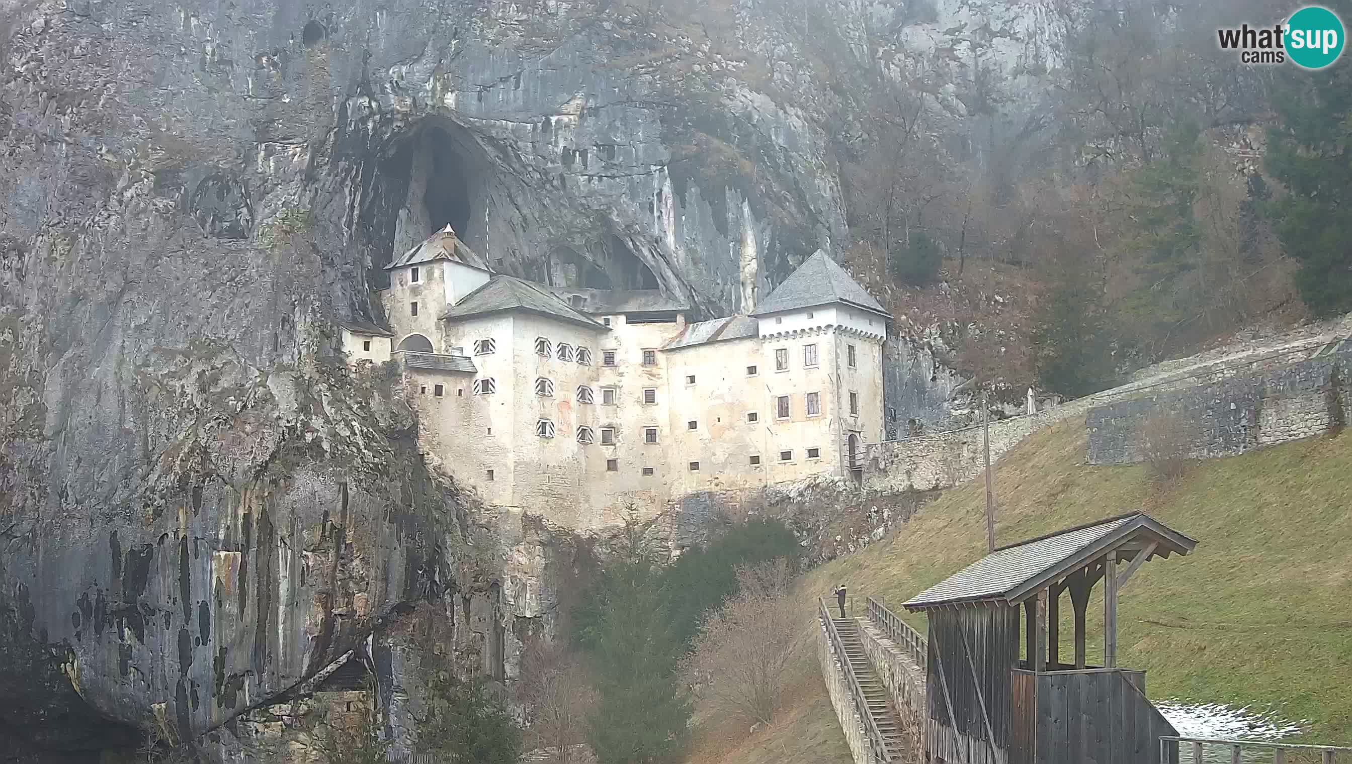 Live Webcam Grad Predjama – Château de Predjama – Postojna – Slovénie