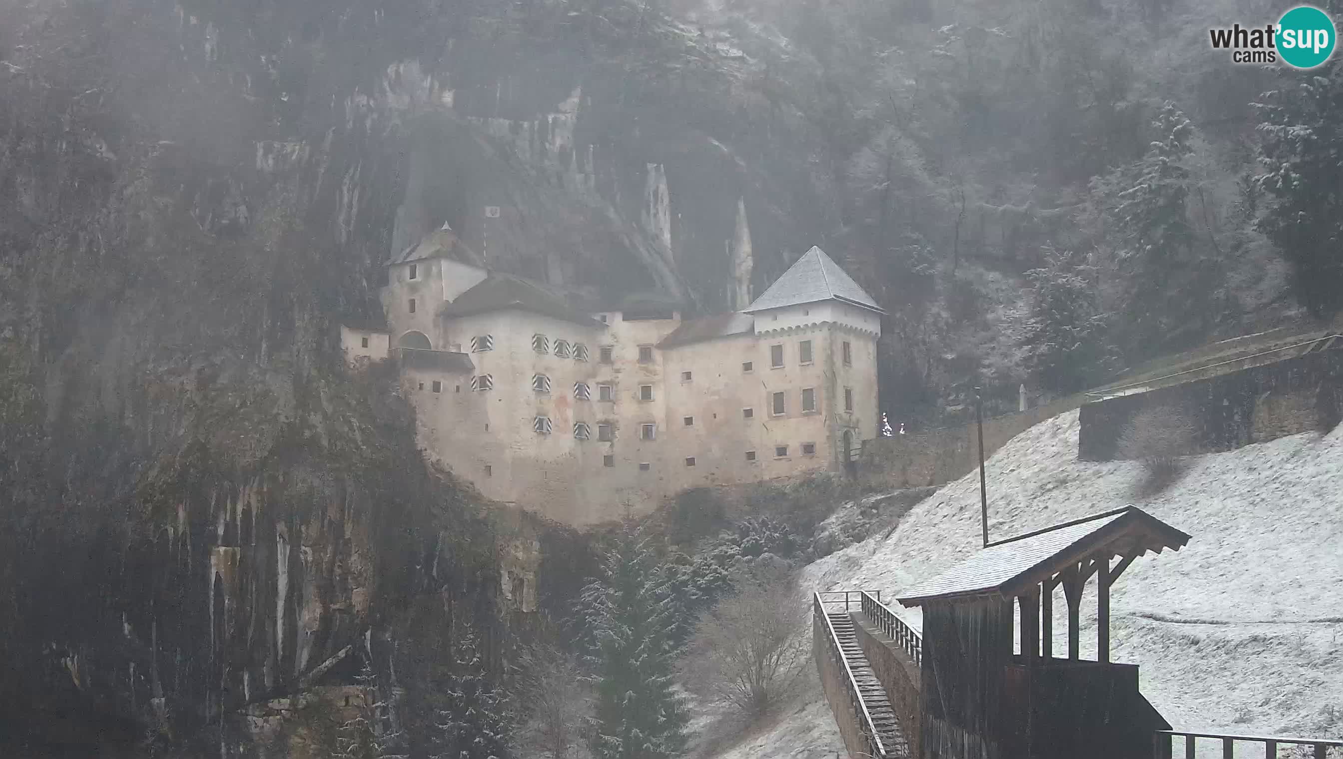 Live Webcam Grad Predjama – Château de Predjama – Postojna – Slovénie