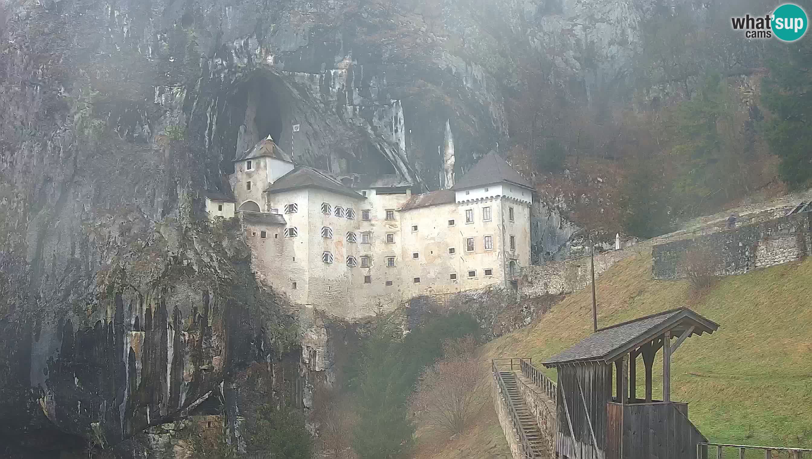 Live Webcam Grad Predjama – Château de Predjama – Postojna – Slovénie