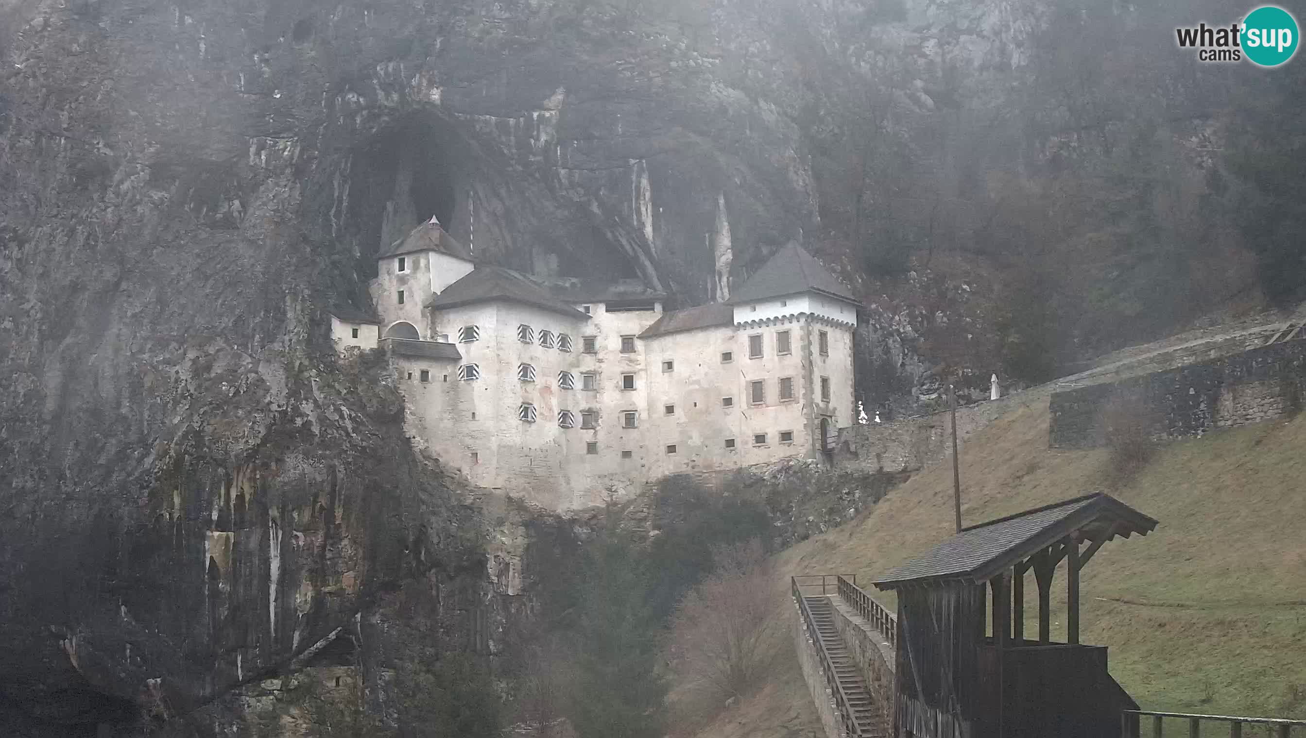 Live Webcam Grad Predjama – Château de Predjama – Postojna – Slovénie