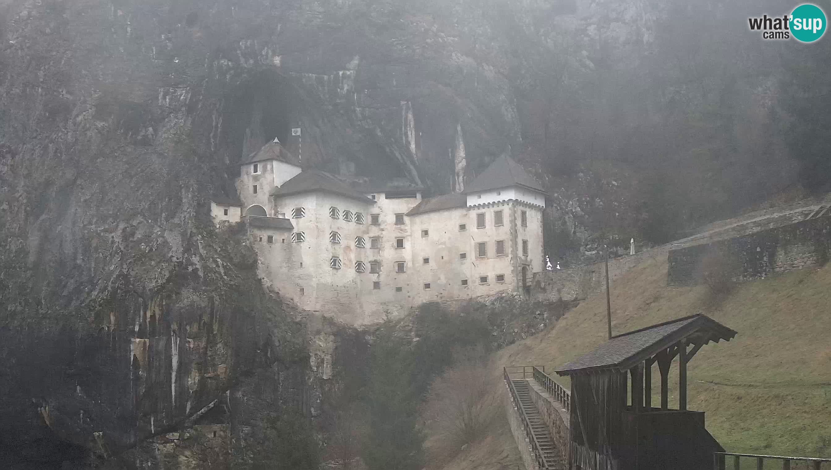 Live Webcam Grad Predjama – Château de Predjama – Postojna – Slovénie