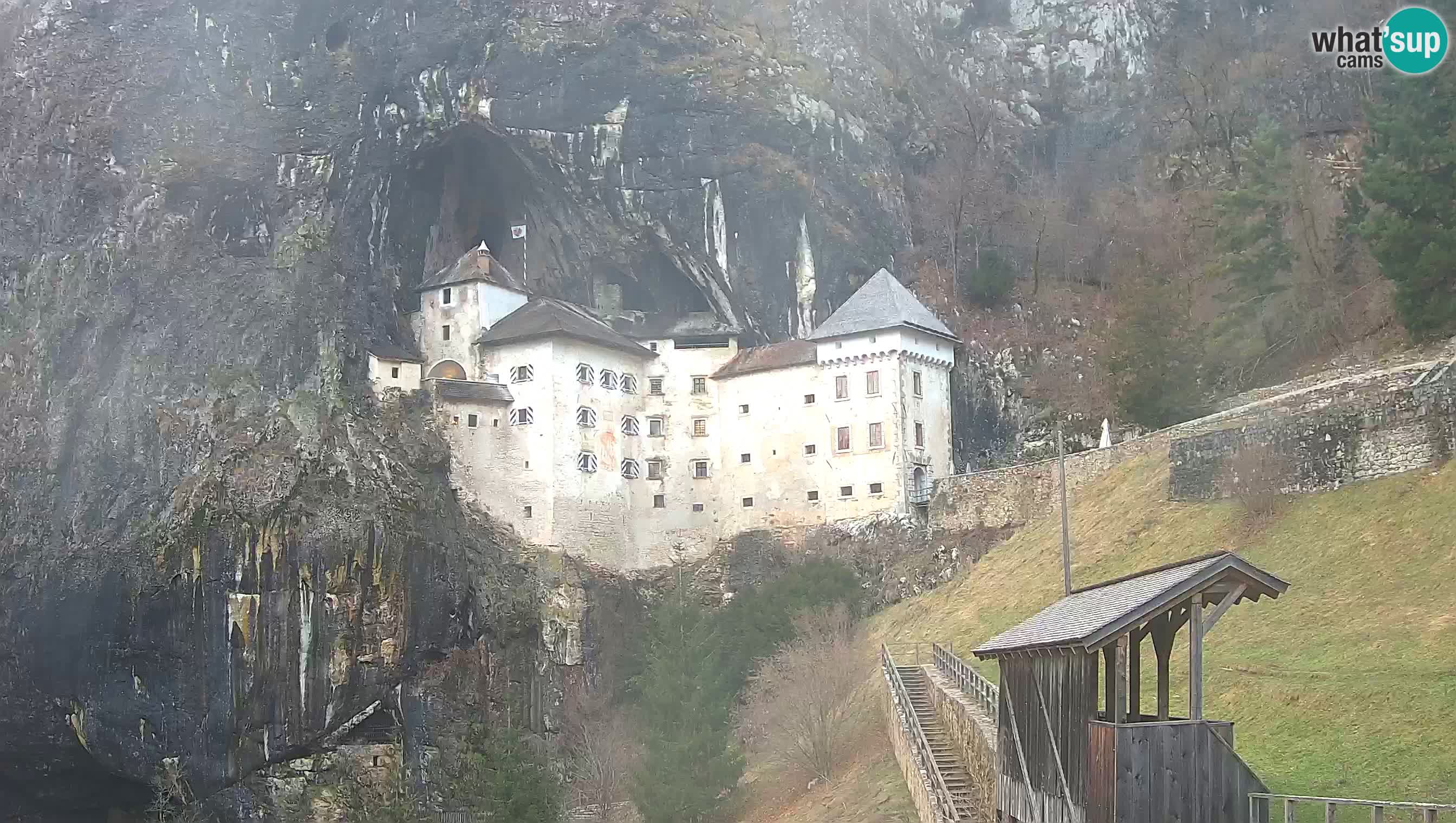 Live Webcam Predjamski grad – Predjama Castle – Postojna – Slovenia