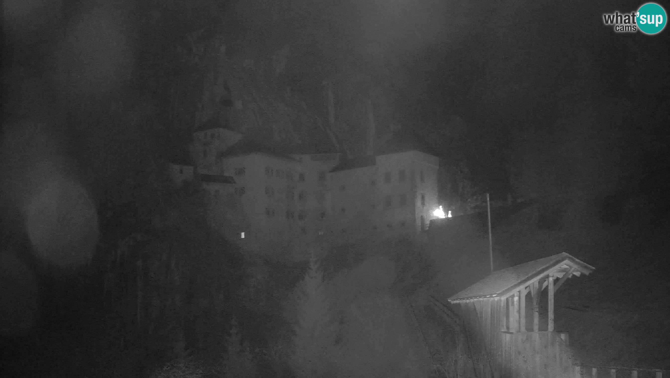 Live Webcam Grad Predjama – Château de Predjama – Postojna – Slovénie