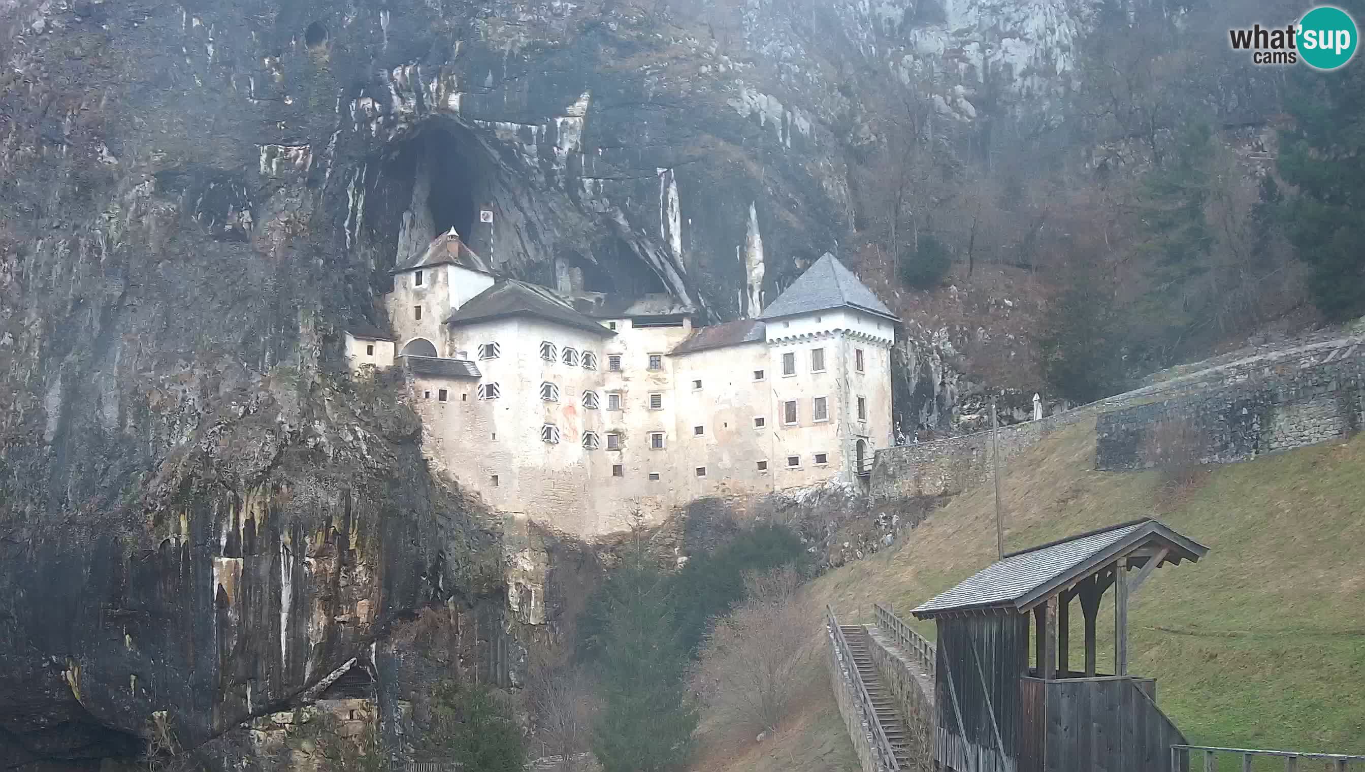 Live Webcam Castello di Predjama – Postumia – Slovenia