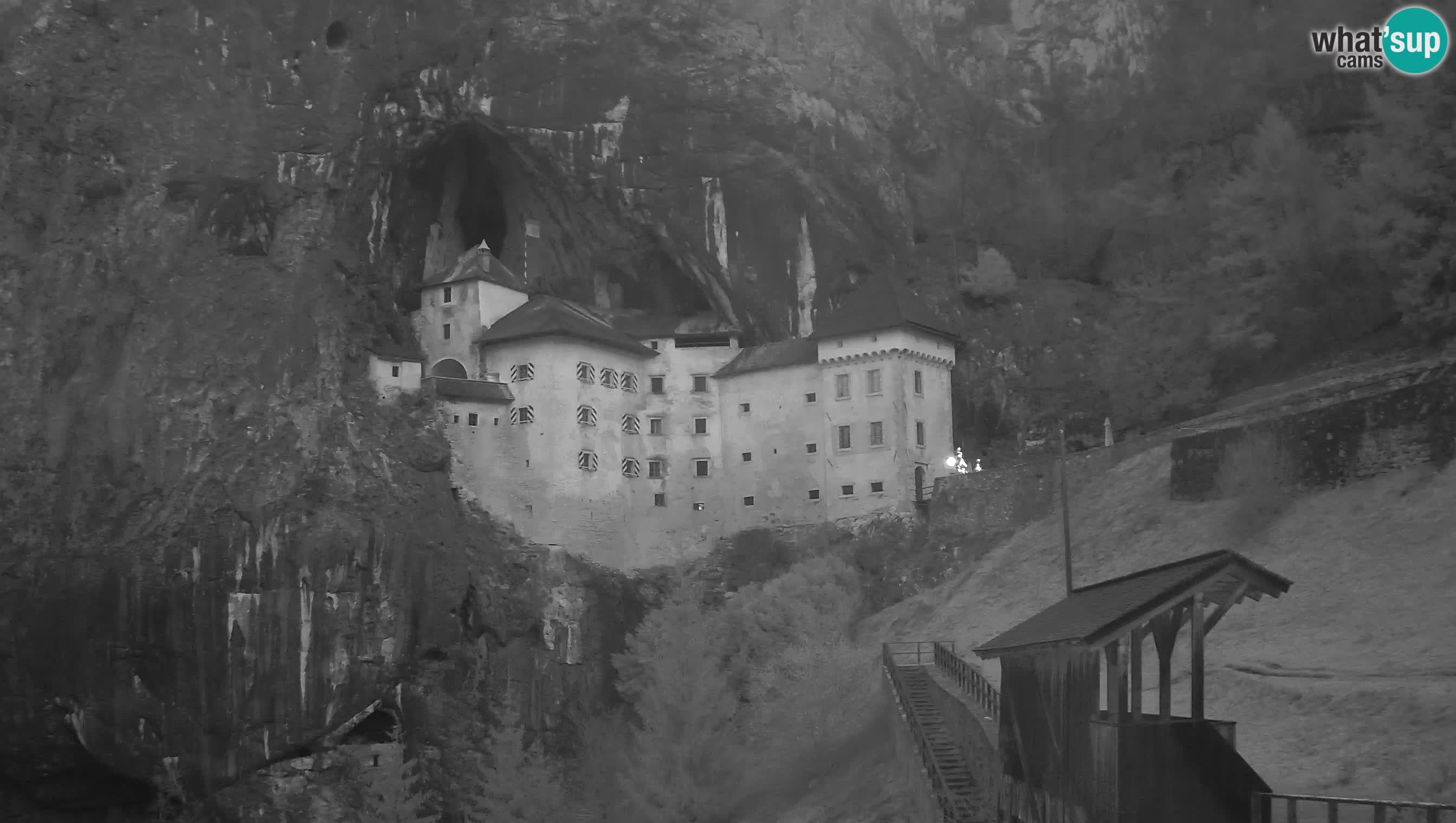 Live Webcam Grad Predjama – Château de Predjama – Postojna – Slovénie