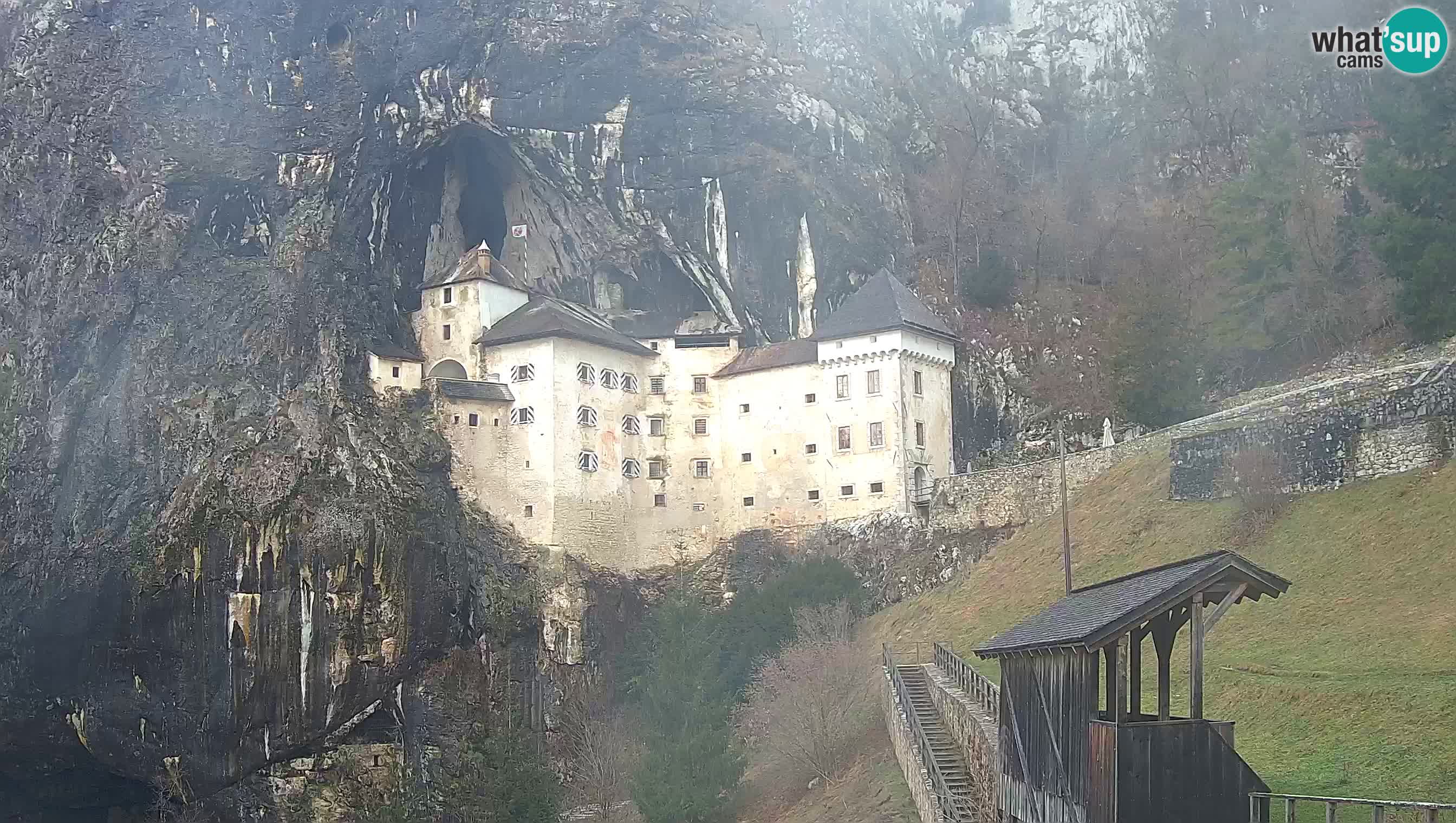 Live Webcam Predjamski grad – Predjama Castle – Postojna – Slovenia