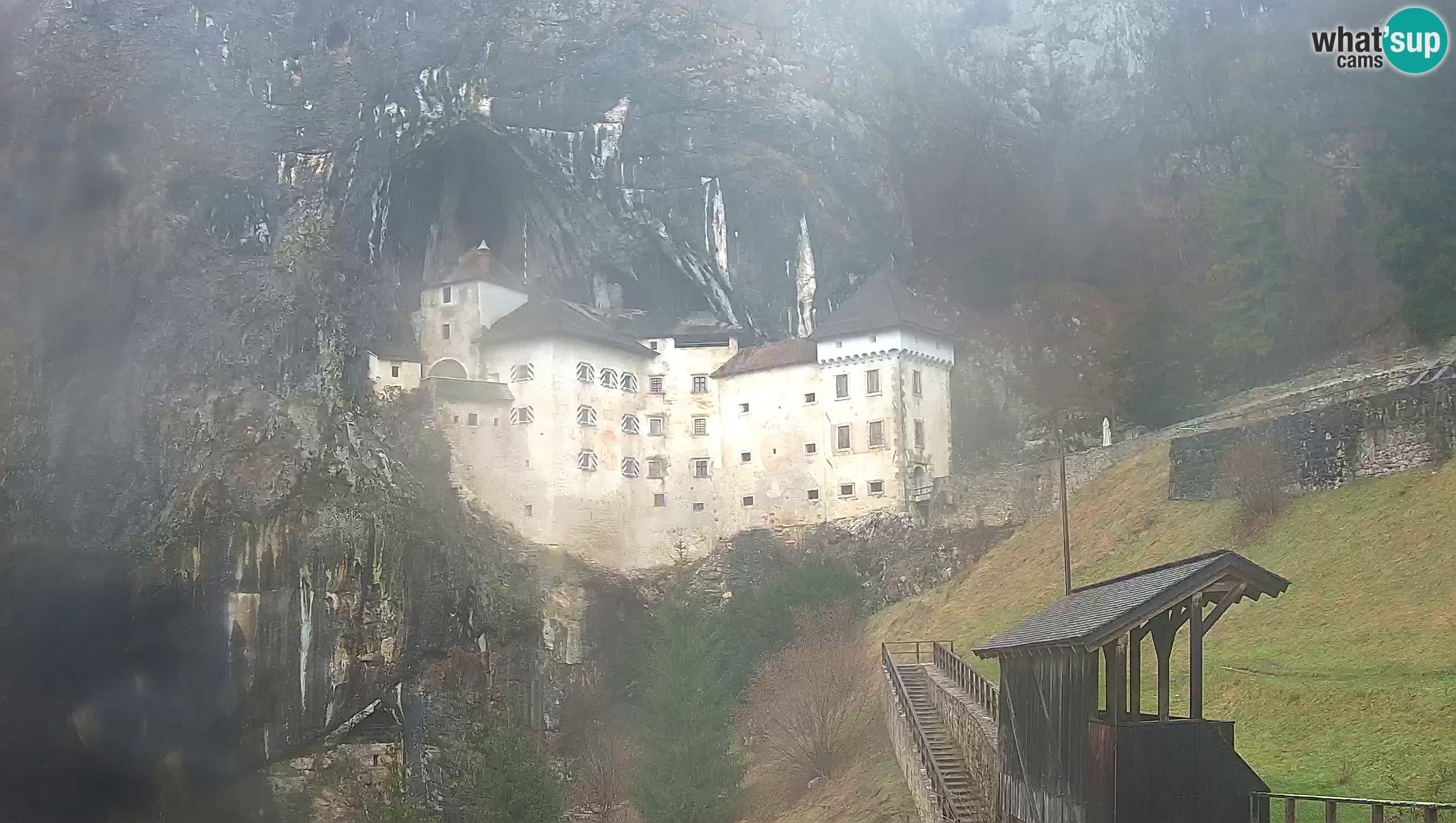 Live Webcam Grad Predjama – Château de Predjama – Postojna – Slovénie