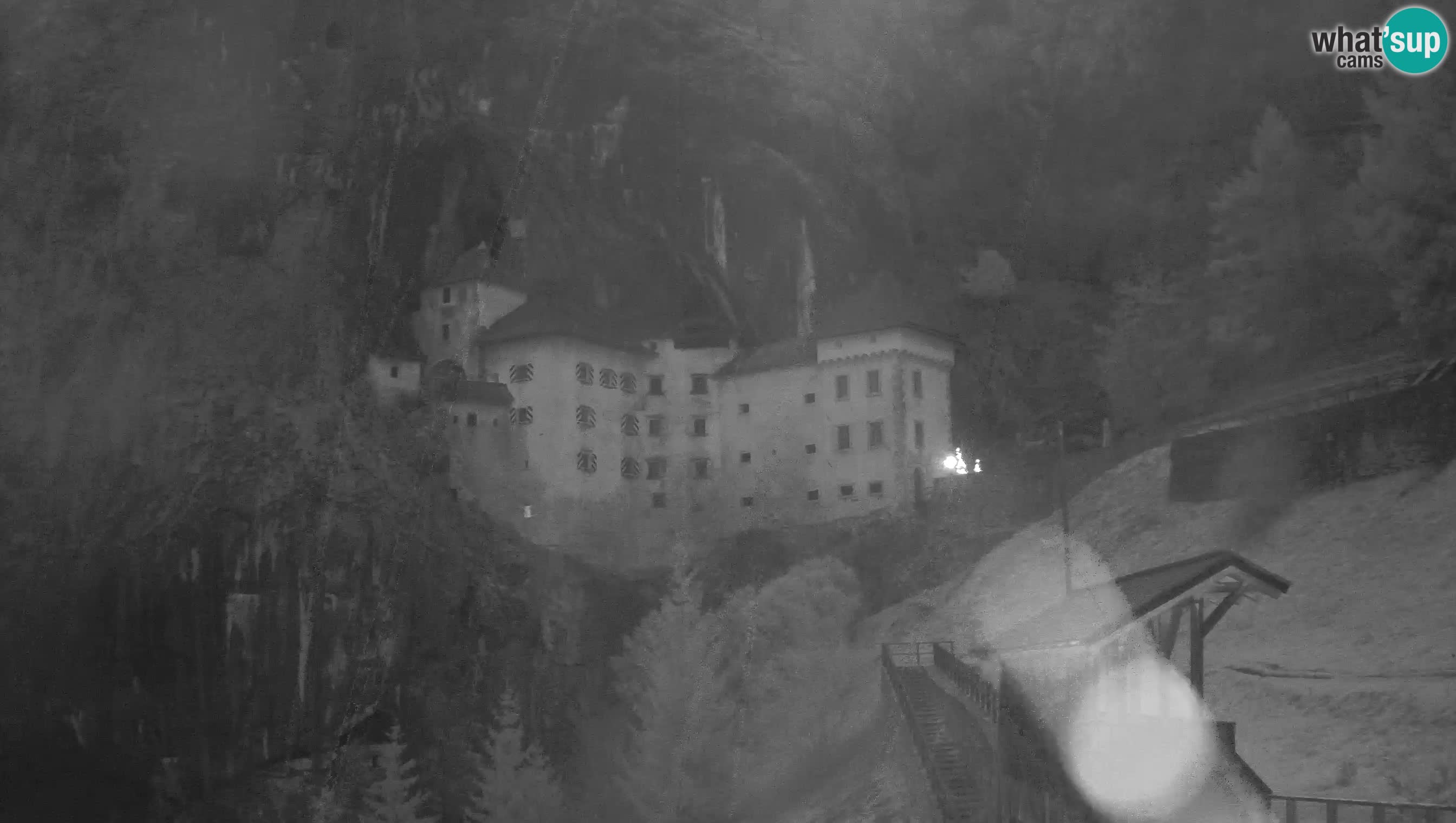 Live Webcam Grad Predjama – Château de Predjama – Postojna – Slovénie