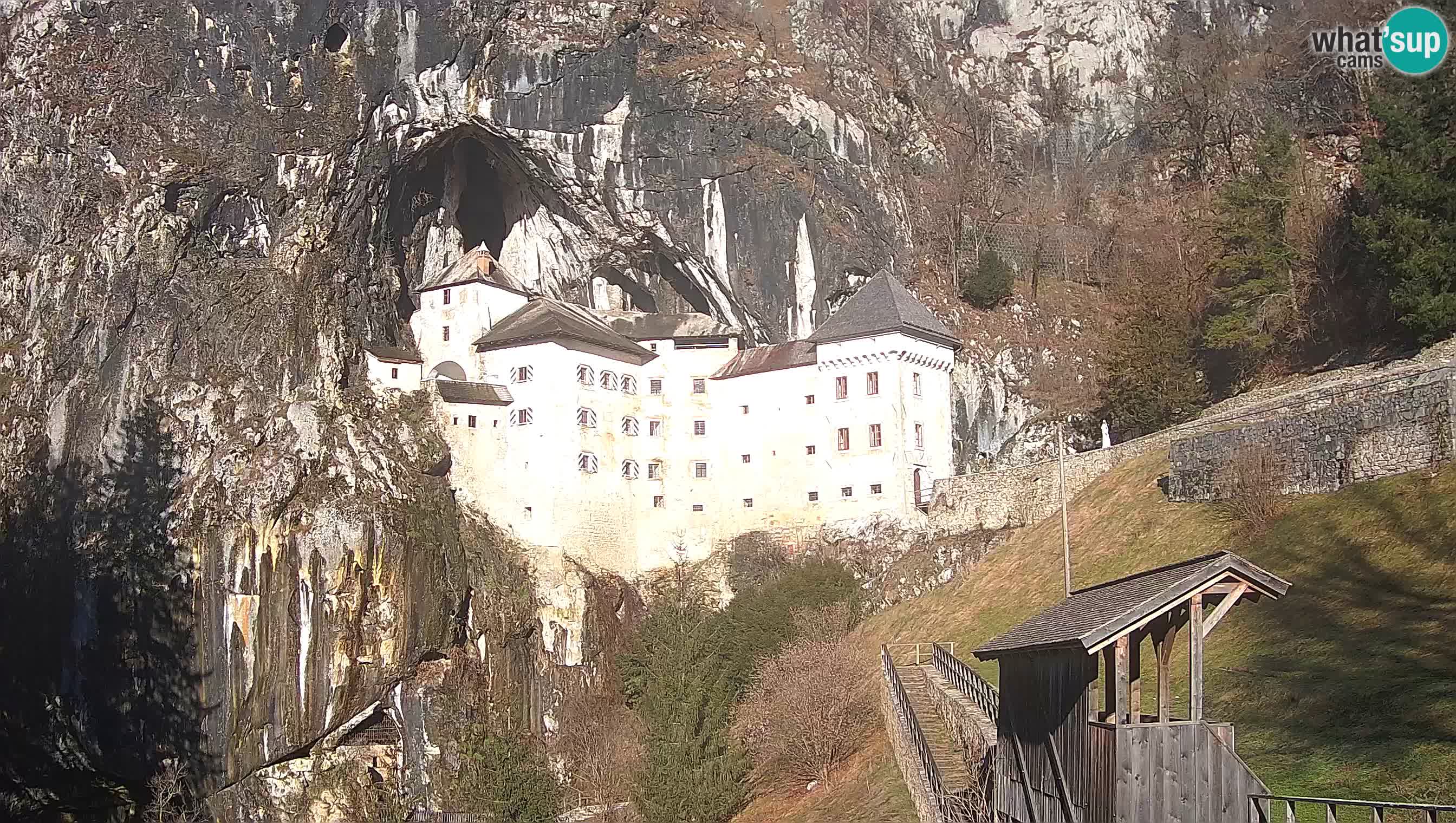 Live Webcam Predjamski grad – Predjama Castle – Postojna – Slovenia