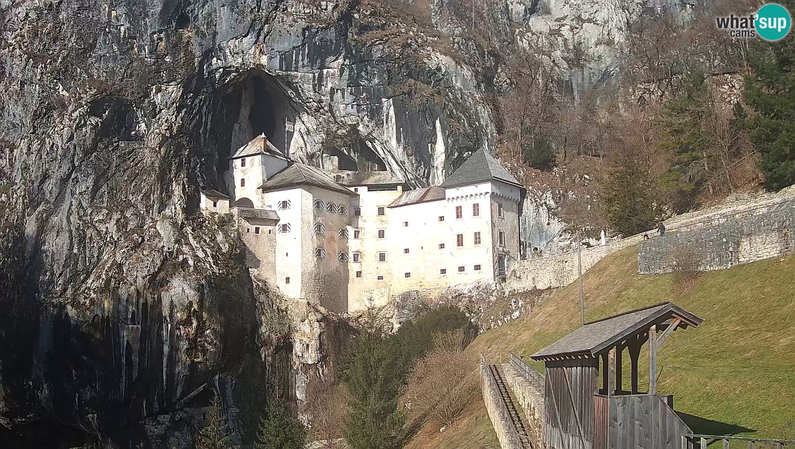 Live Webcam Castello di Predjama – Postumia – Slovenia