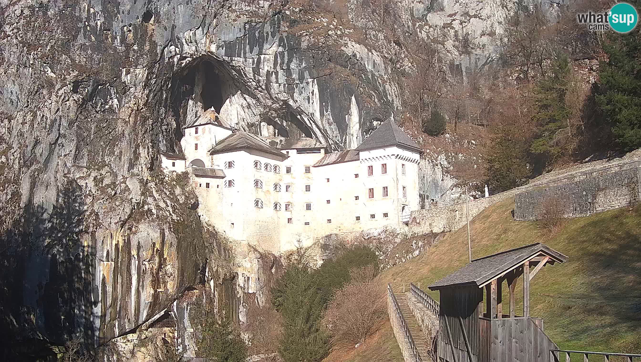 Live Webcam Predjamski grad – Predjama Castle – Postojna – Slovenia