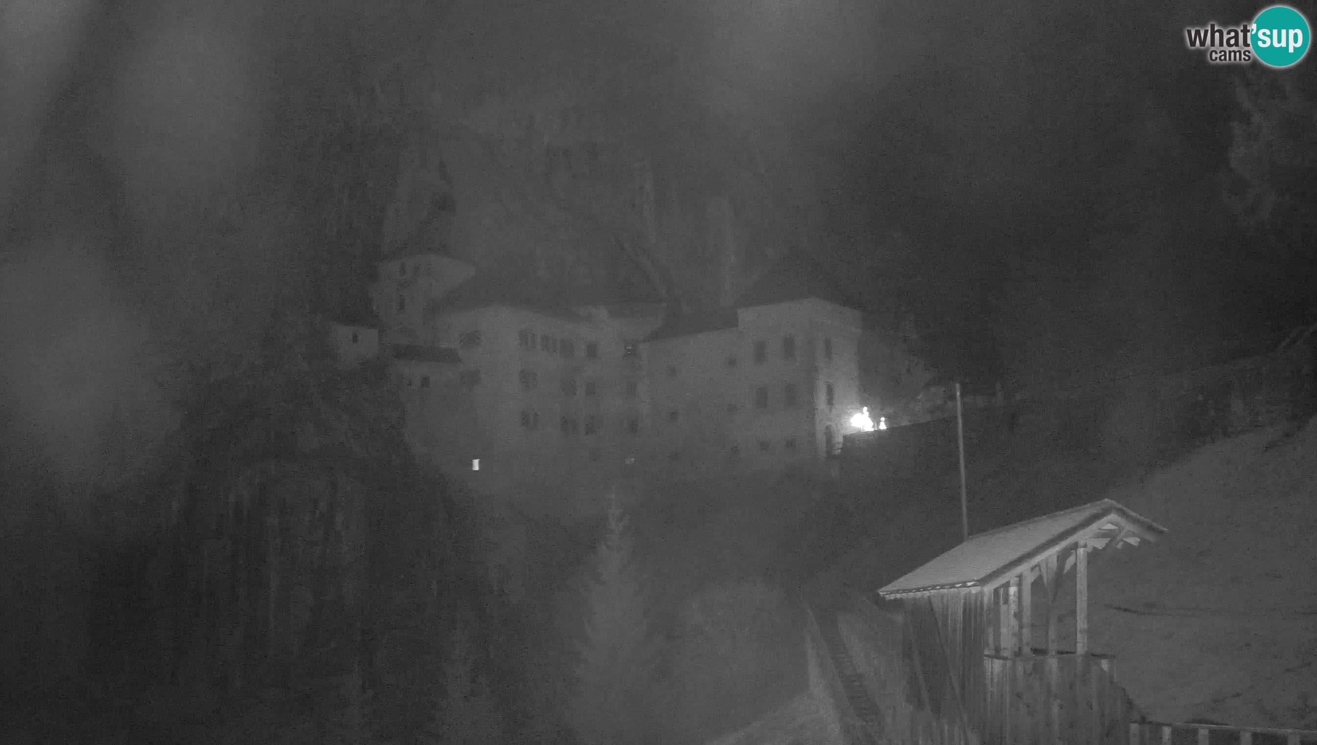 Live Webcam Grad Predjama – Château de Predjama – Postojna – Slovénie