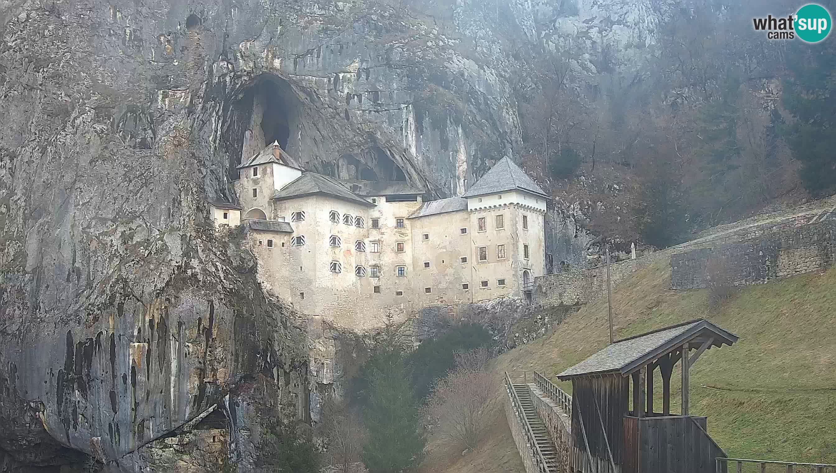 Live Webcam Predjamski grad – Predjama Castle – Postojna – Slovenia