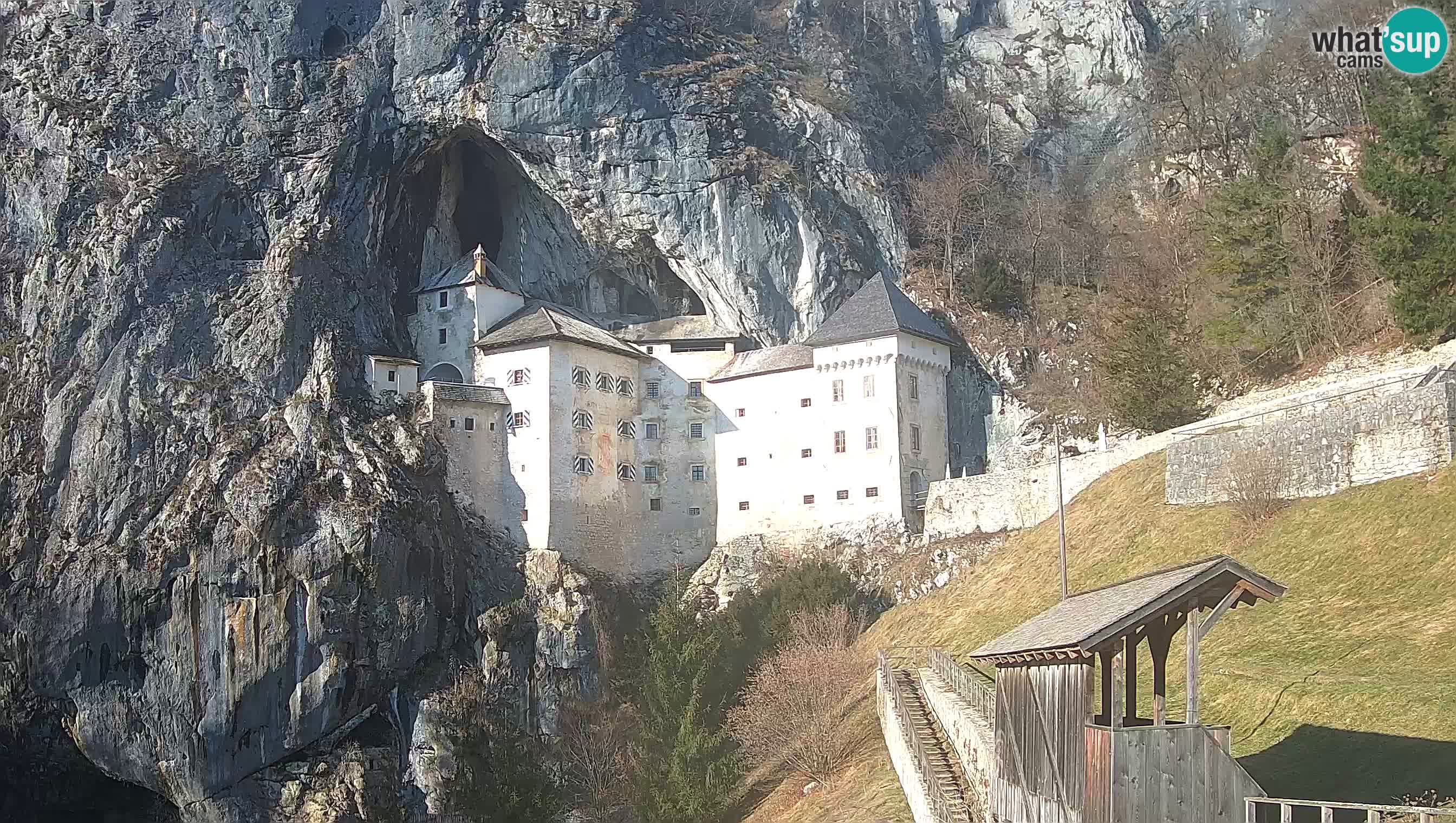 Live Webcam Predjamski grad – Predjama Castle – Postojna – Slovenia