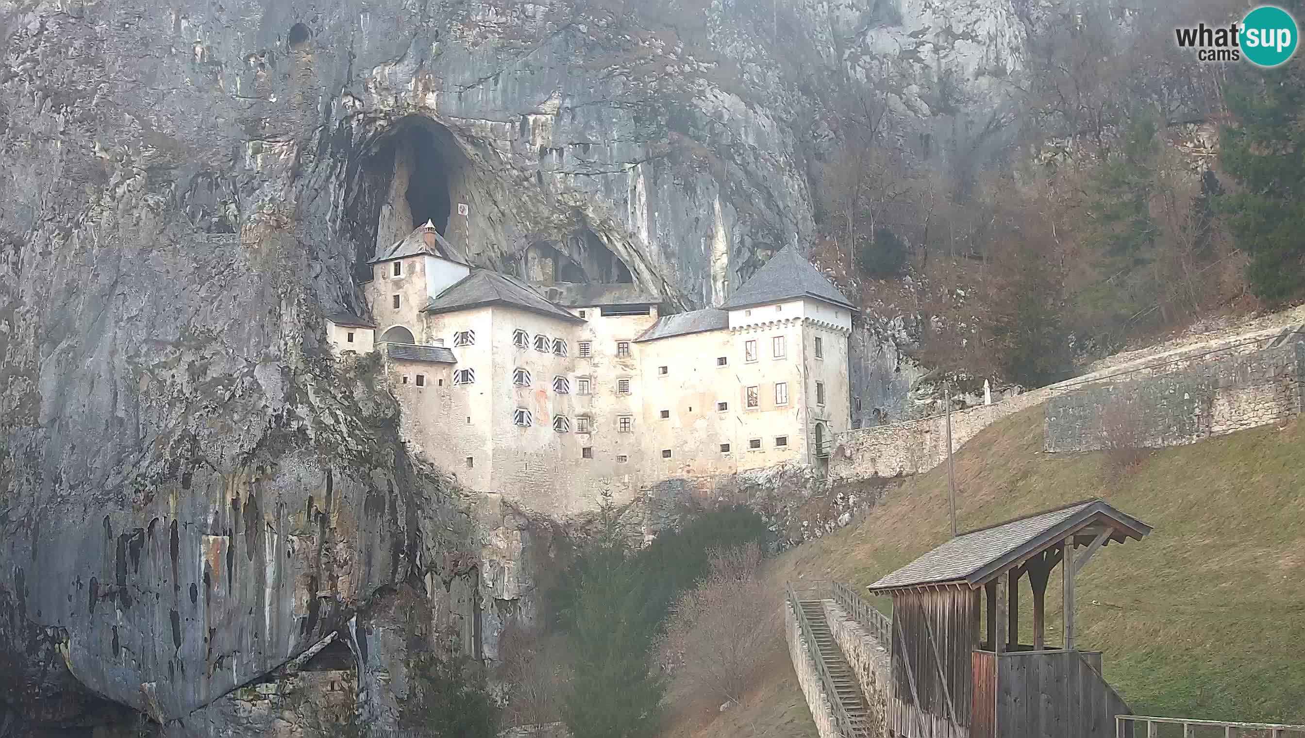 Live Webcam Predjamski grad – Predjama Castle – Postojna – Slovenia