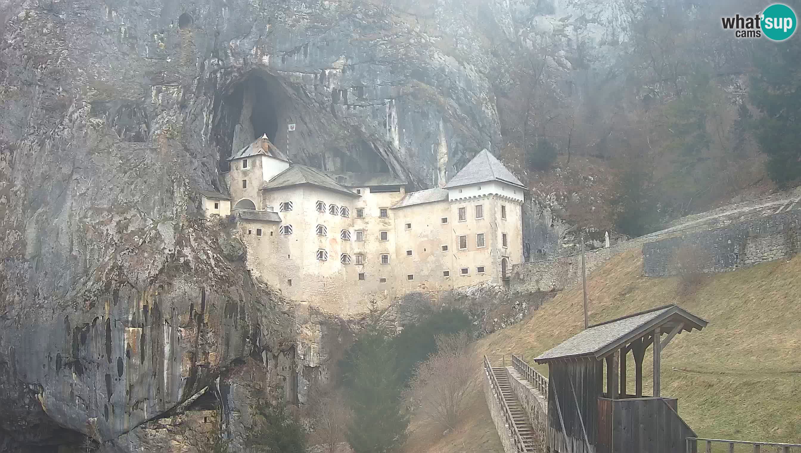 Live Webcam Predjamski grad – Predjama Castle – Postojna – Slovenia