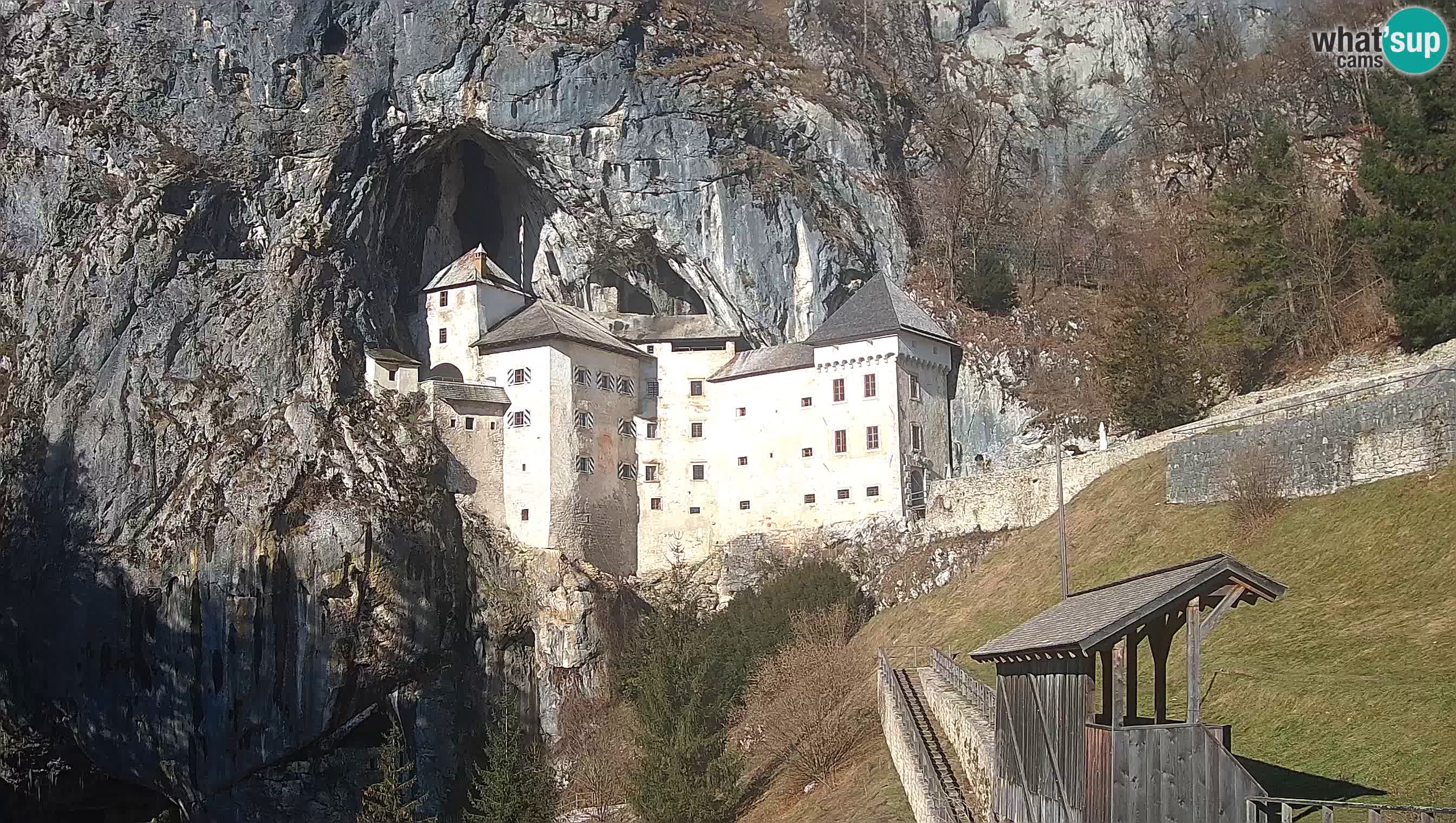 Live Webcam Predjamski grad – Predjama Castle – Postojna – Slovenia