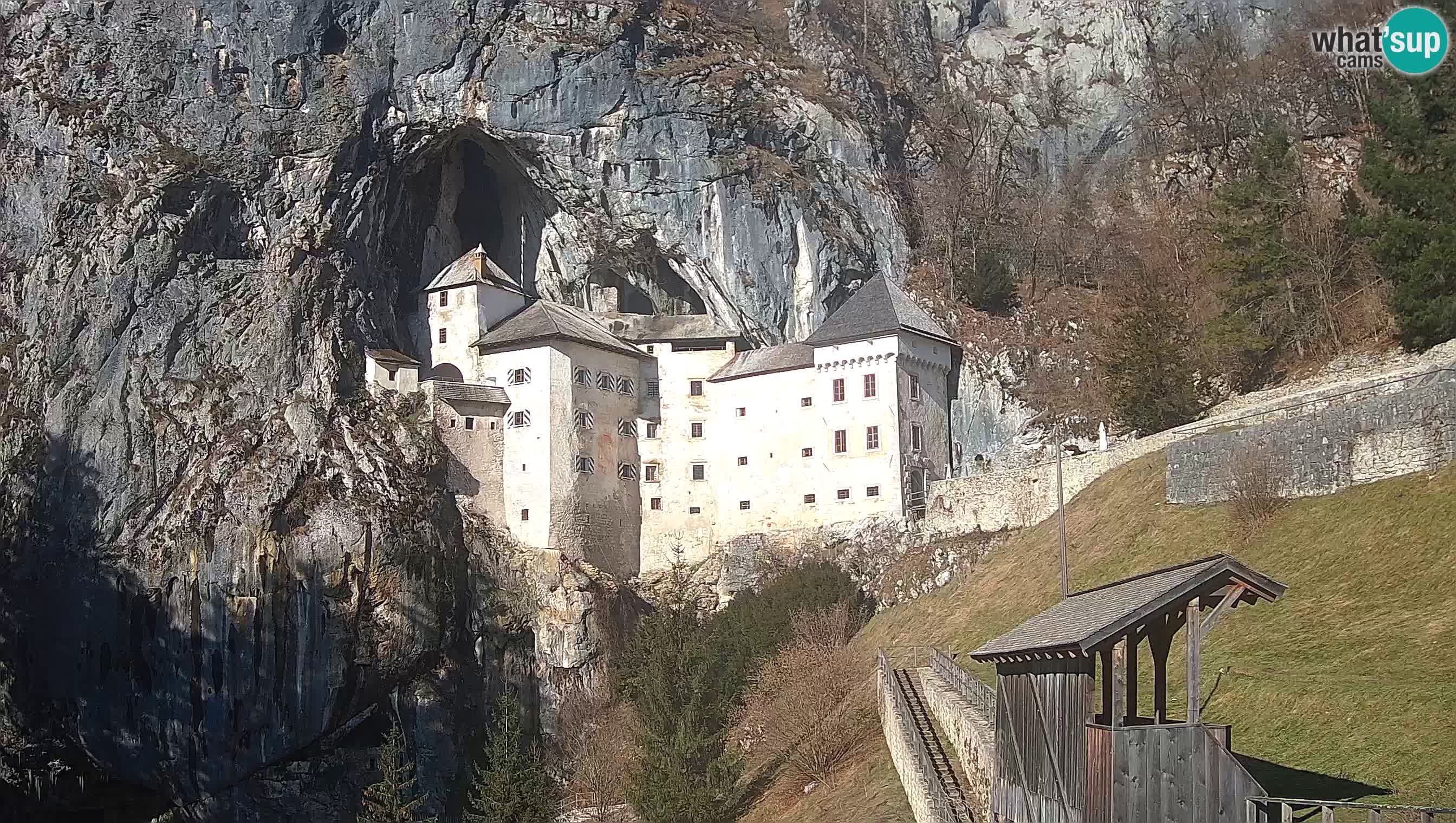 Live Webcam Predjamski grad – Predjama Castle – Postojna – Slovenia