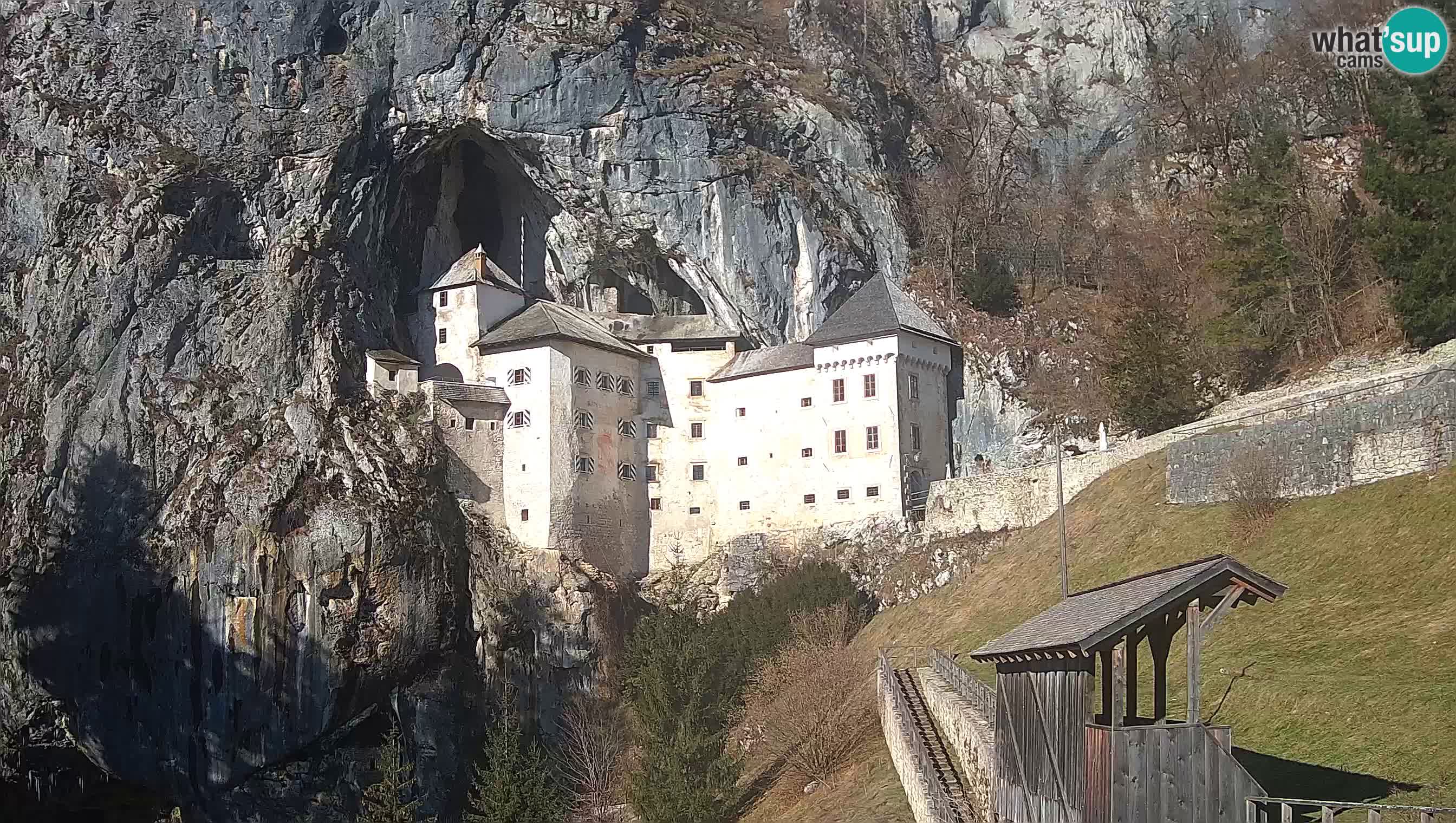 Live Webcam Predjamski grad – Predjama Castle – Postojna – Slovenia