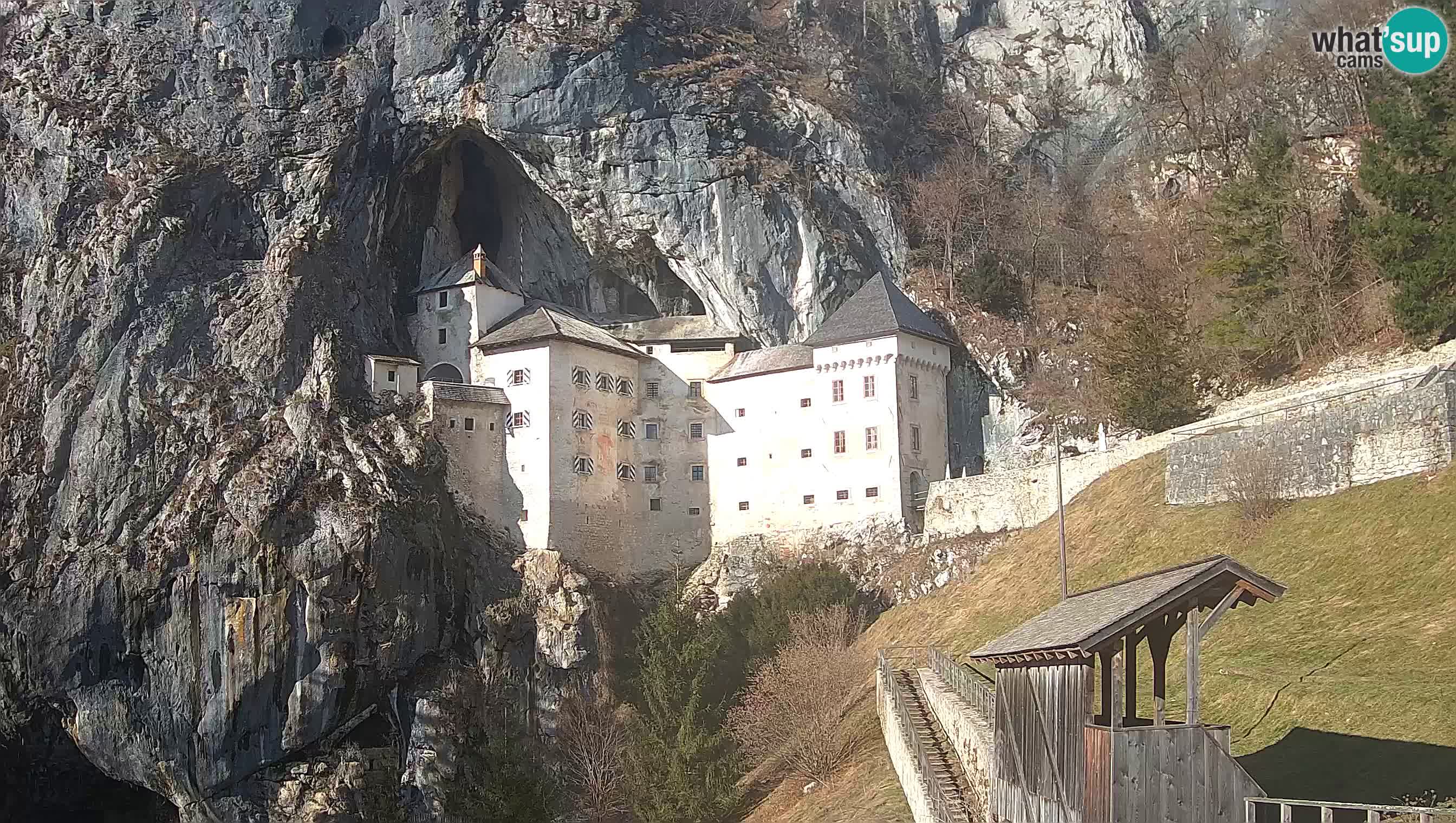 Live Webcam Predjamski grad – Predjama Castle – Postojna – Slovenia