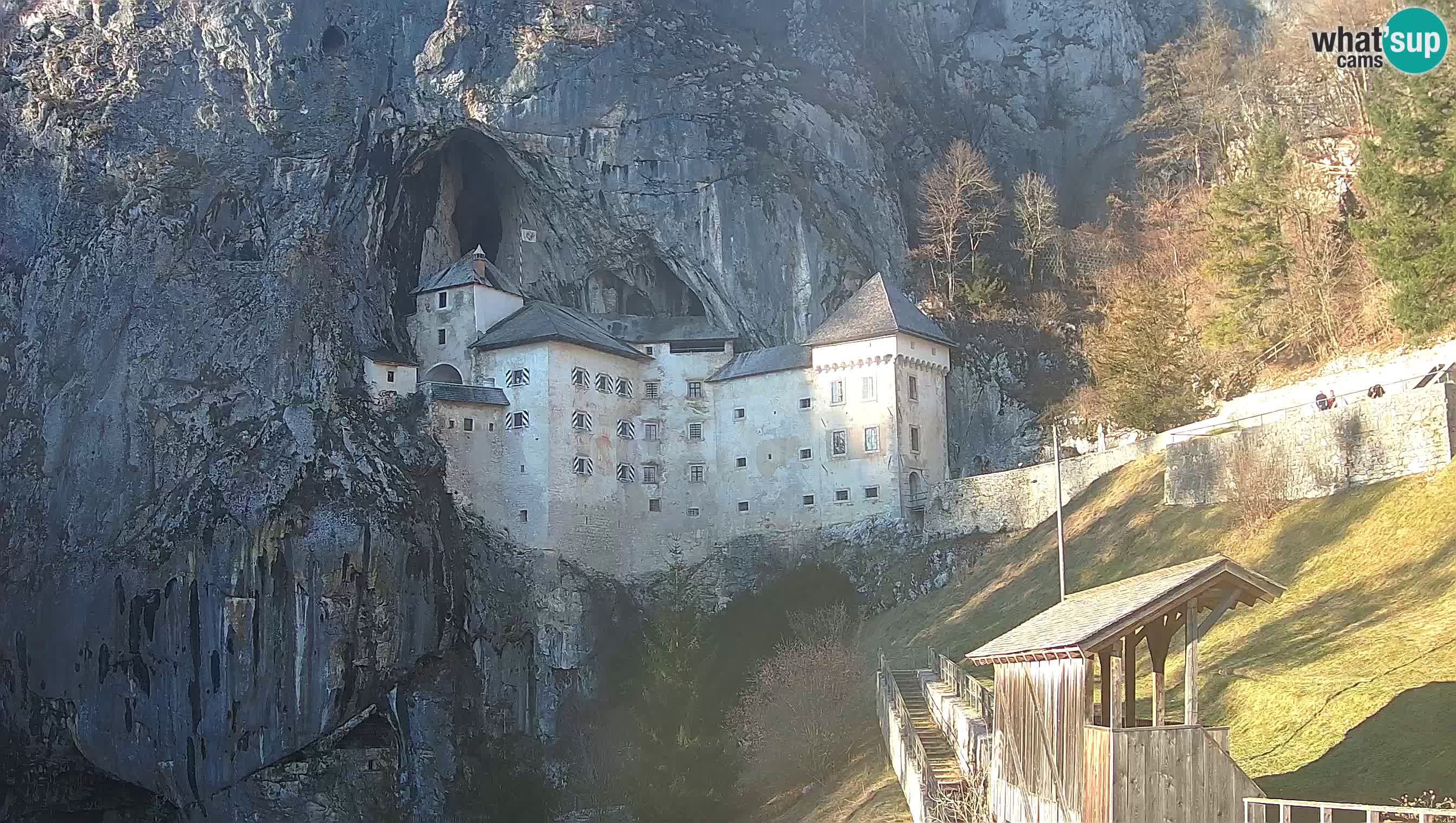 Live Webcam Predjamski grad – Predjama Castle – Postojna – Slovenia