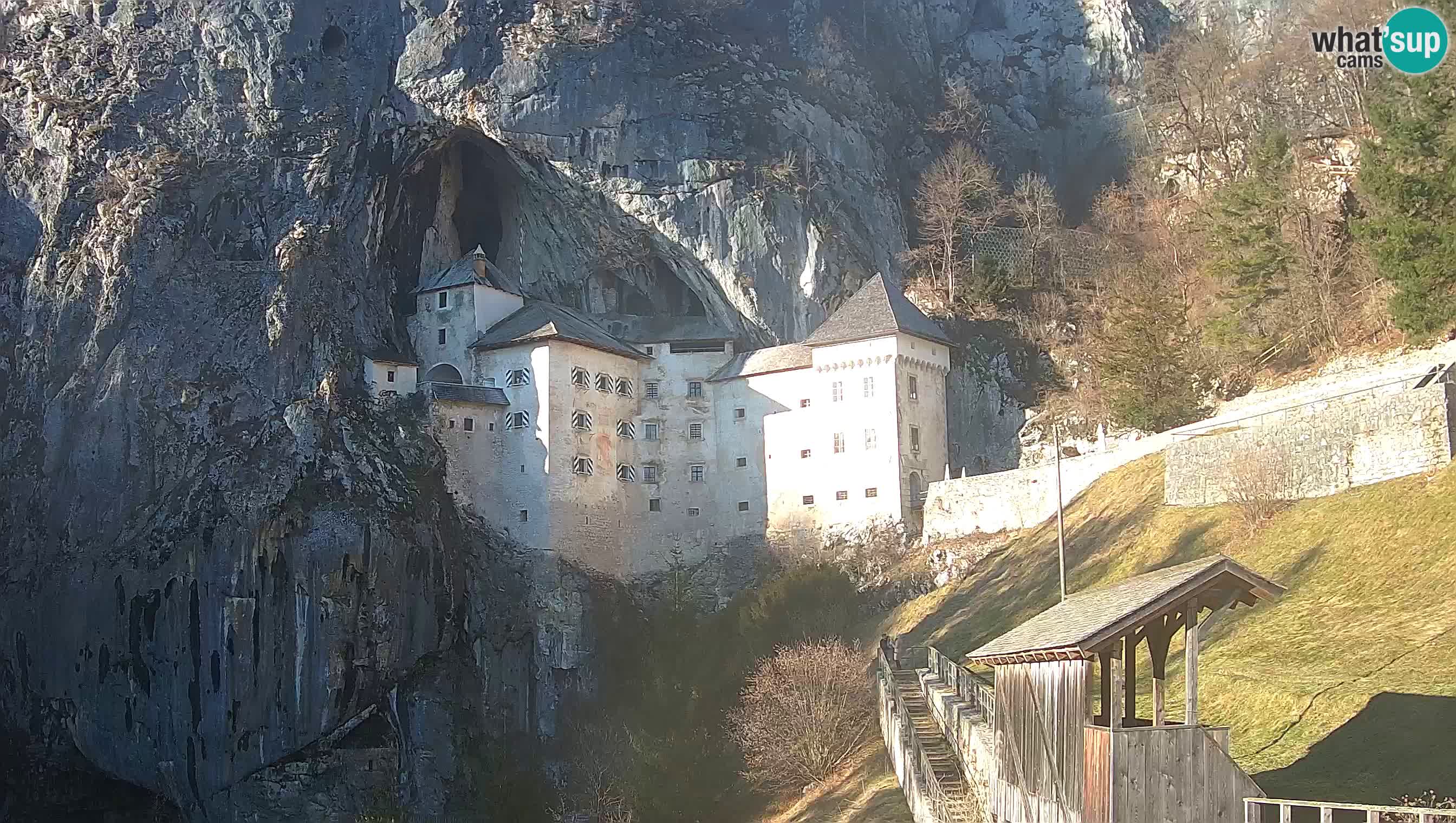 Live Webcam Predjamski grad – Predjama Castle – Postojna – Slovenia