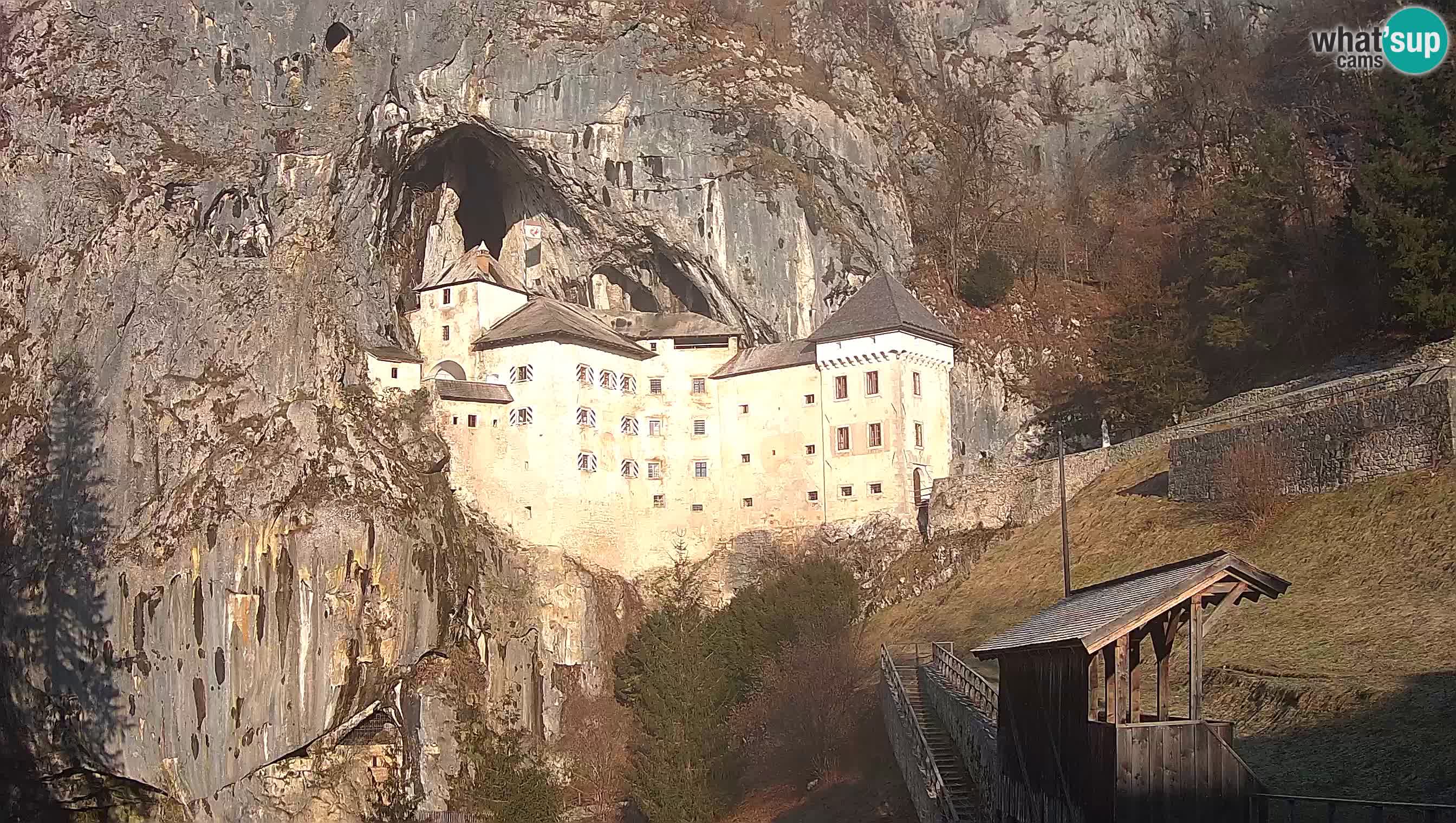 Live Webcam Castello di Predjama – Postumia – Slovenia