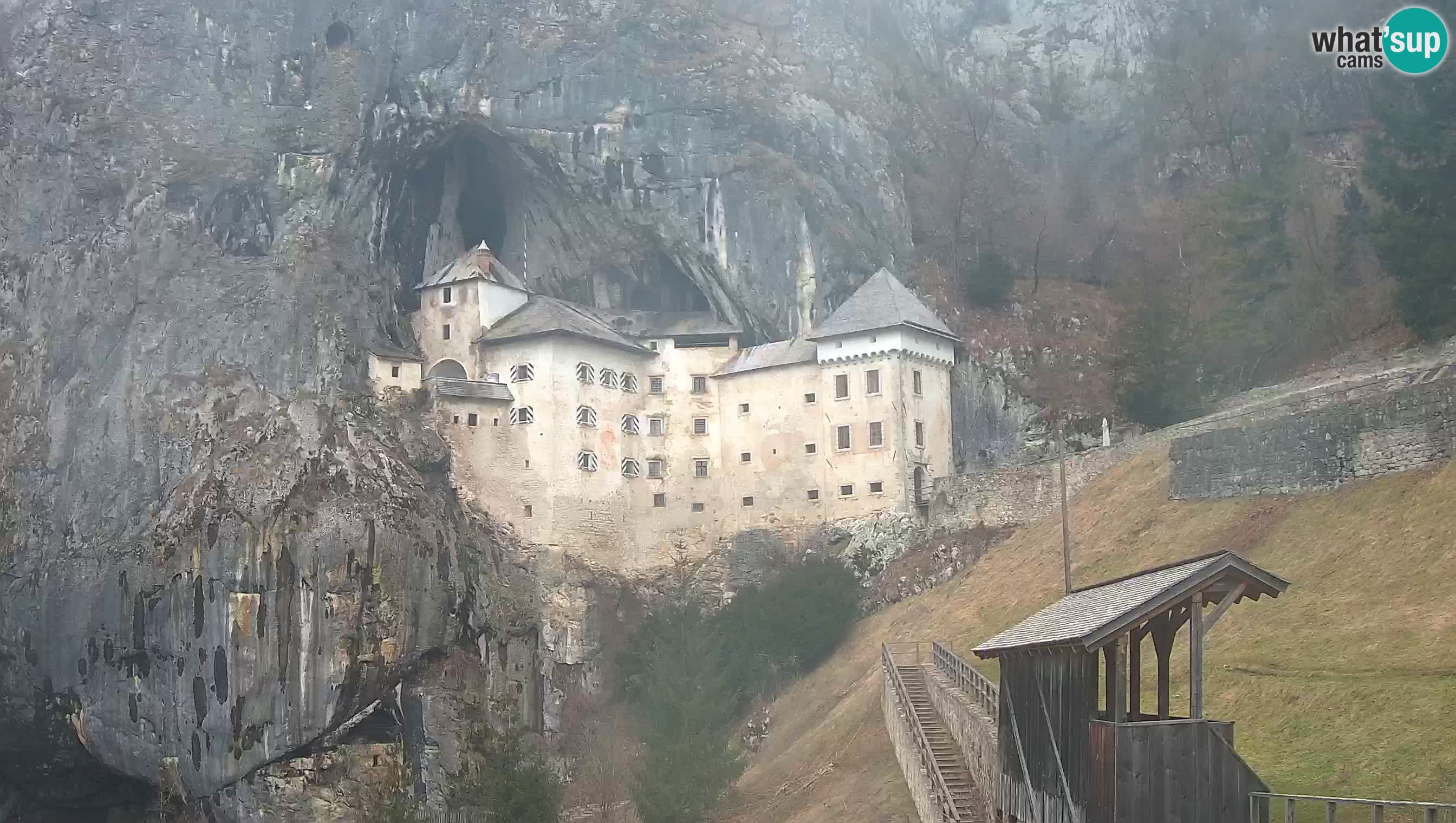 Live Webcam Predjamski grad – Predjama Castle – Postojna – Slovenia