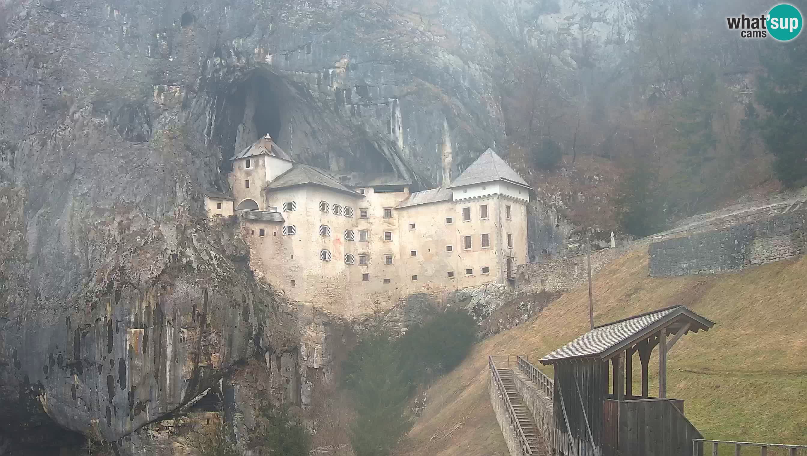 Live Webcam Castello di Predjama – Postumia – Slovenia