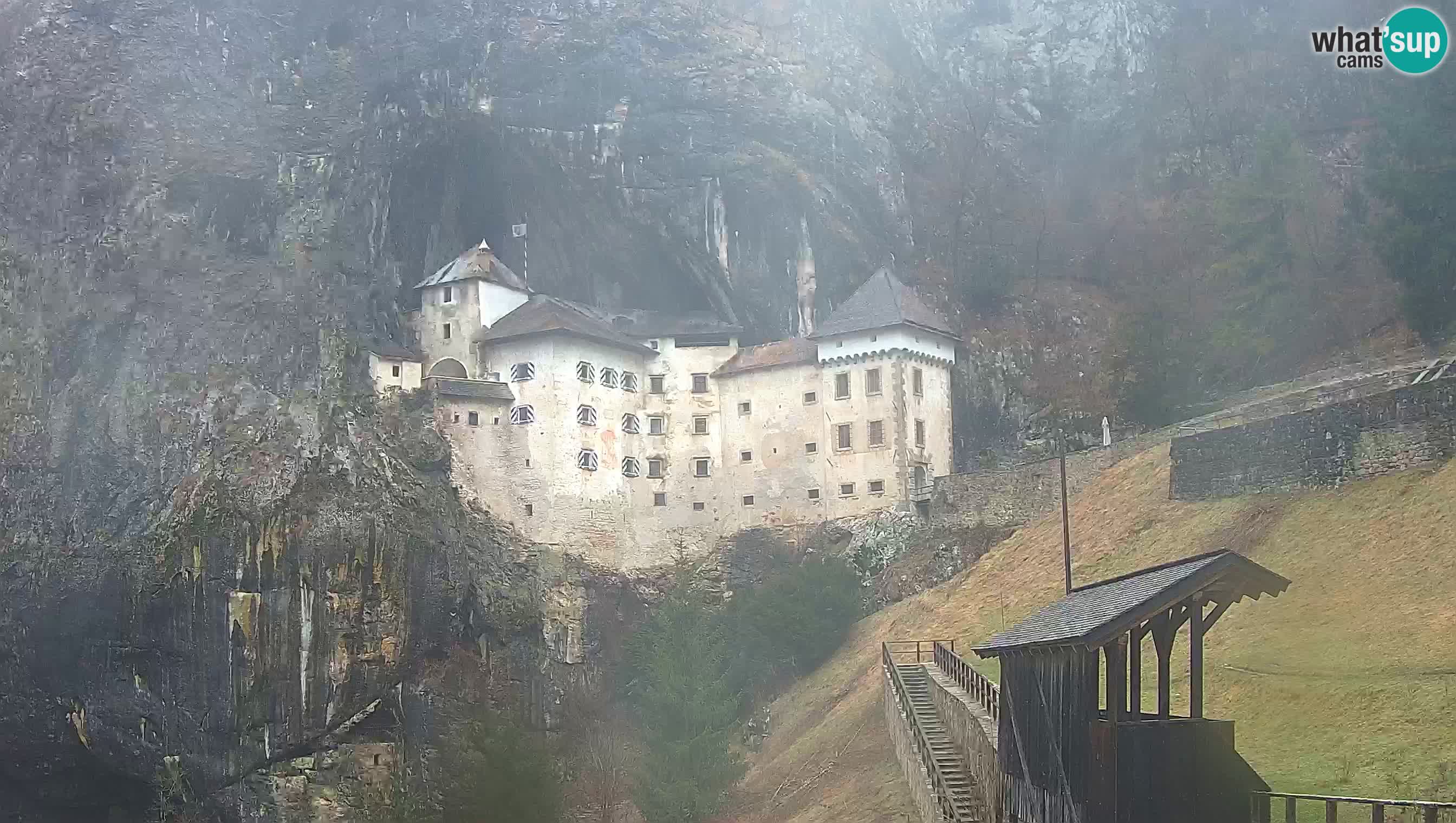 Live Webcam Grad Predjama – Château de Predjama – Postojna – Slovénie