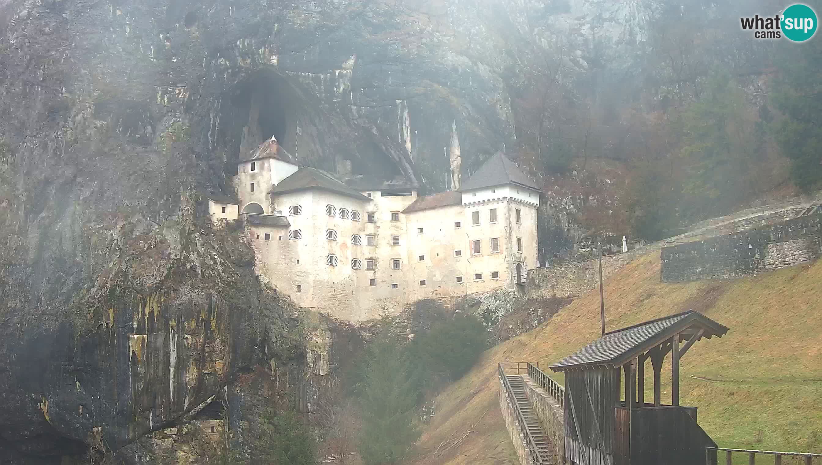 Live Webcam Castello di Predjama – Postumia – Slovenia