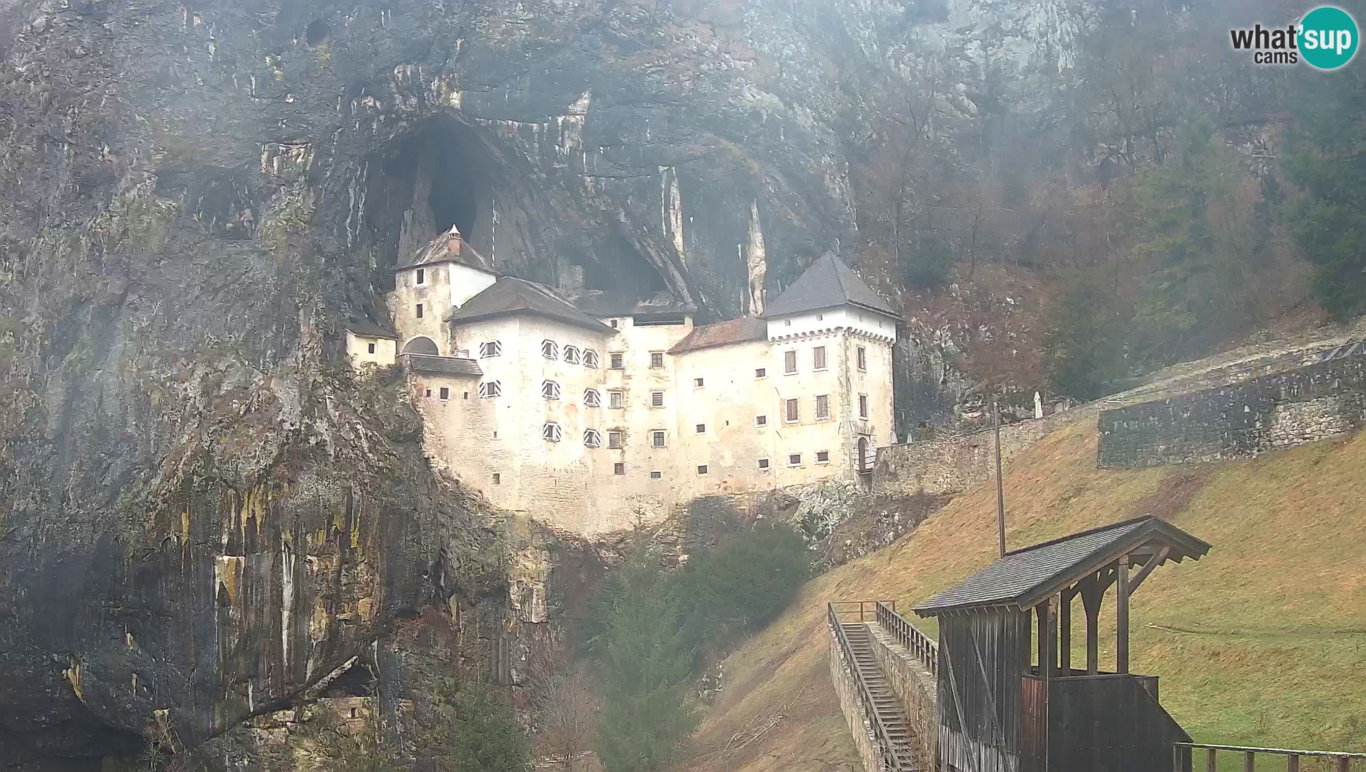 Live Webcam Castello di Predjama – Postumia – Slovenia