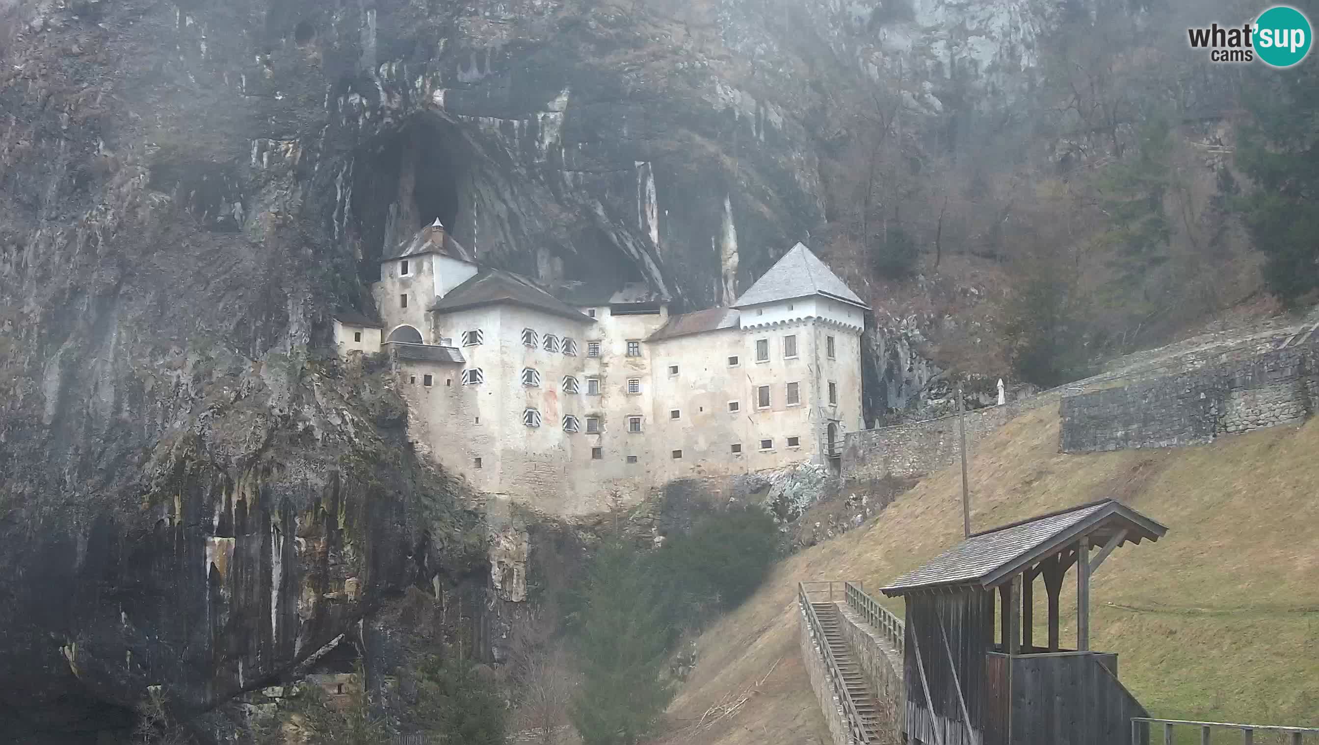 Live Webcam Höhlenburg Predjama – Postojna – Slowenien